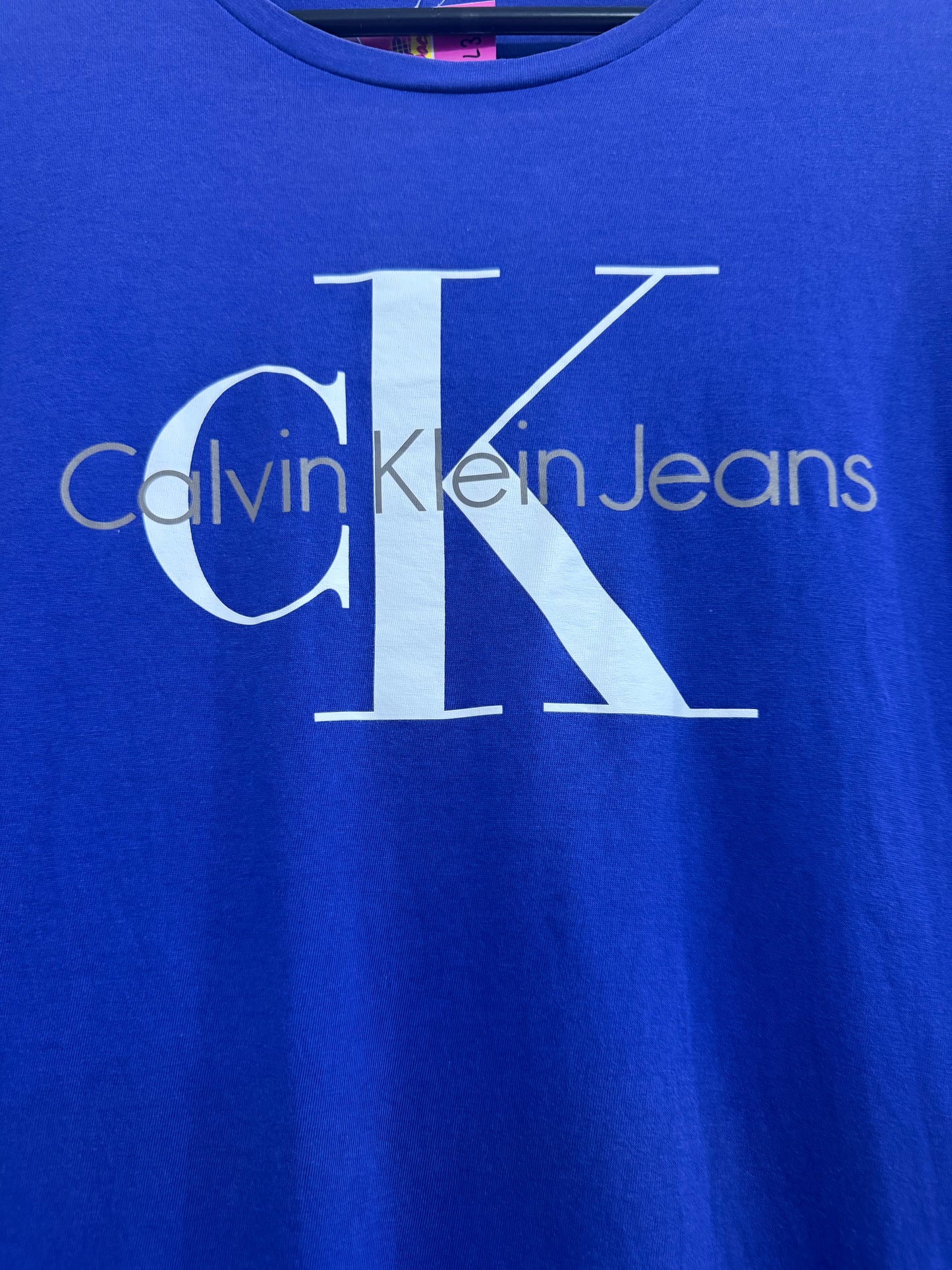 Vintage Y2K Calvin Klein logo T-shirt. Size Medium.