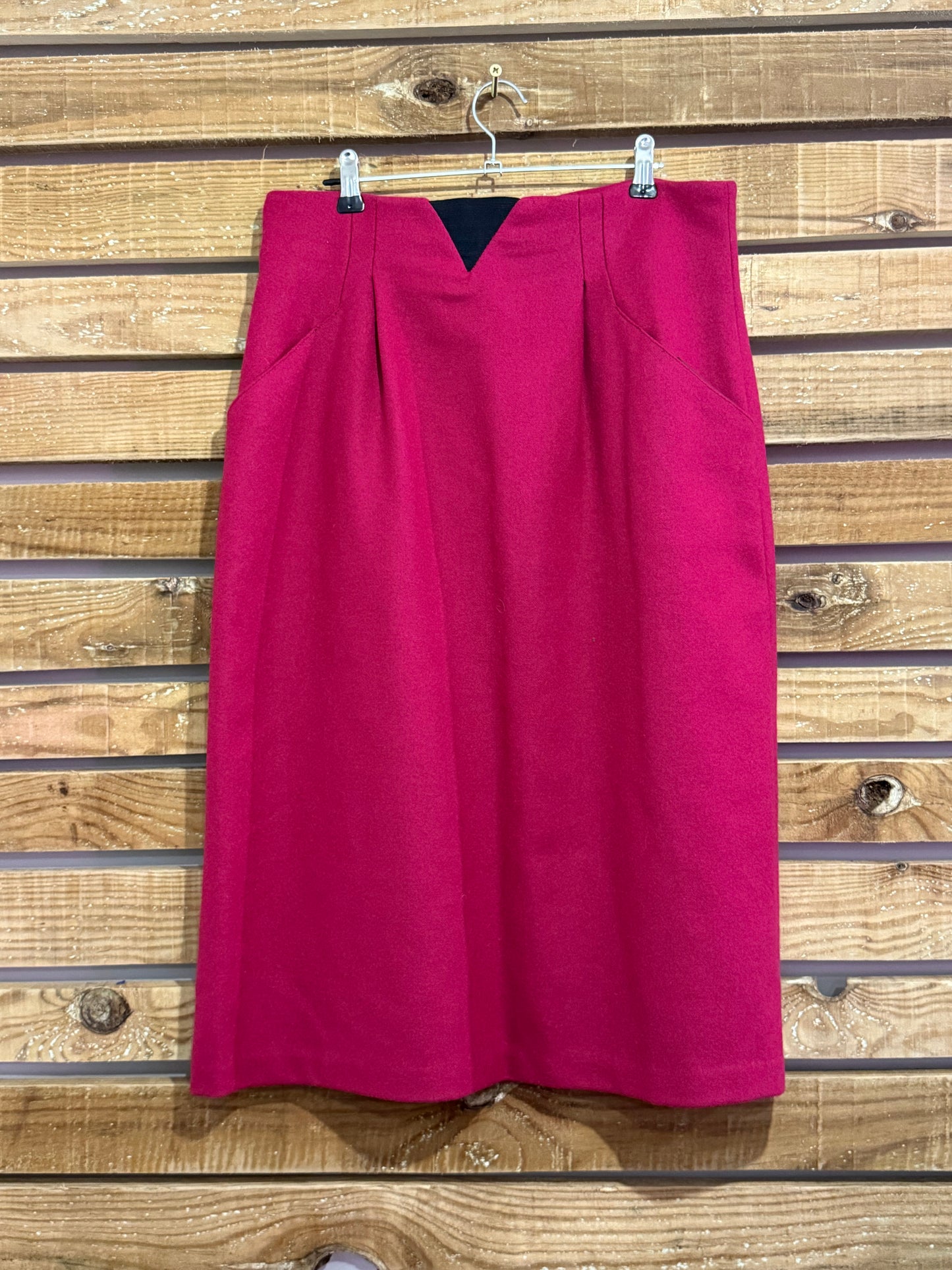 Vintage 80s Jonathan Logan wool skirt. Pink. Waist 31” size UK10-12