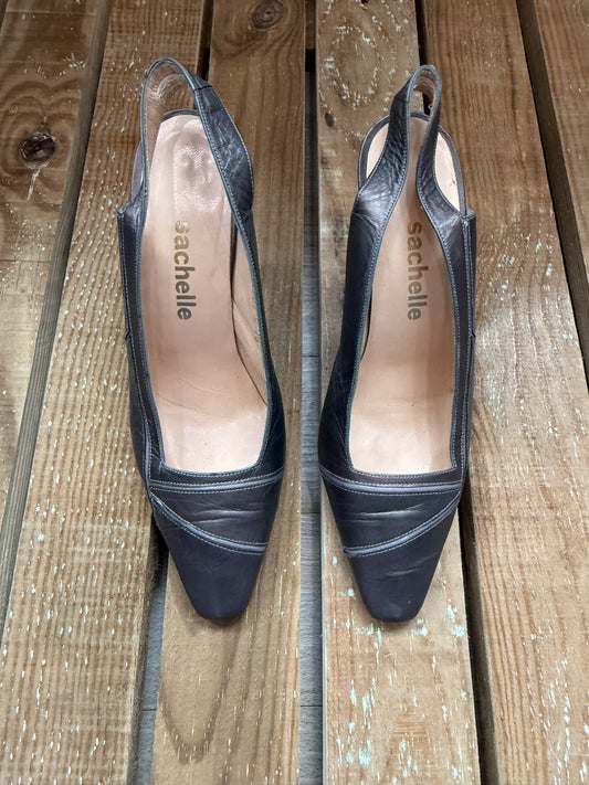 Vintage 80s Sachelle heeled court Shoes/ heels. Size EU38 UK5.