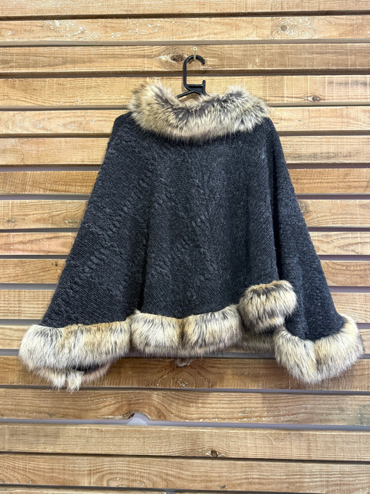 Vintage Y2K faux fur & wool cape. Christmas/ Party/ winter. Free sizing.