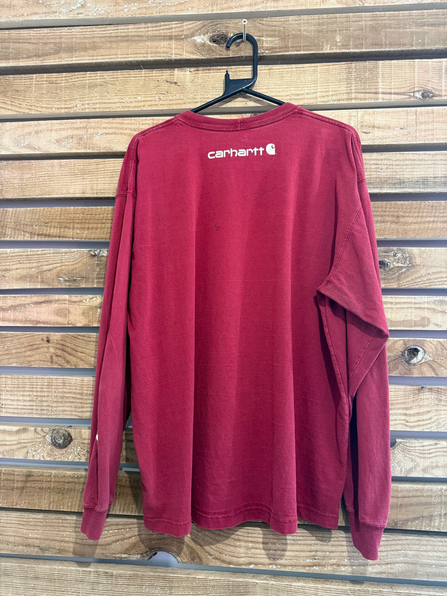 Carhartt long sleeved t-shirt. Spell-out. Burgundy. Workwear/ cowboy/ USA. Size XL