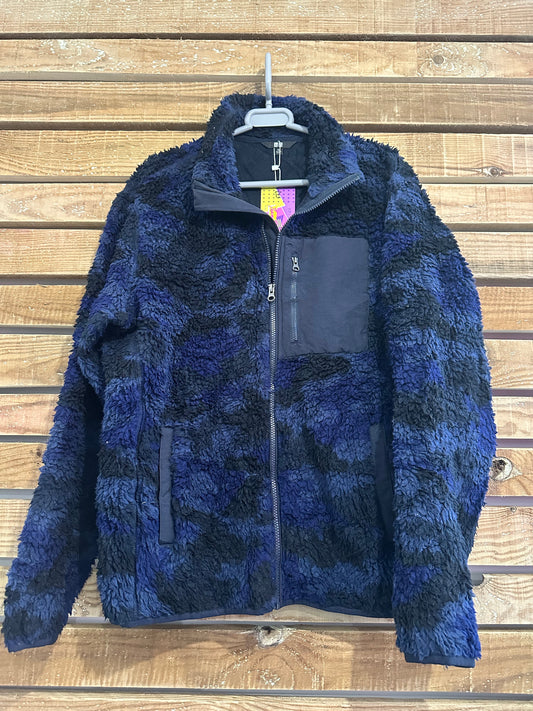 Vintage Y2K Uniqlo patterned fleece. Zip up. Size XL