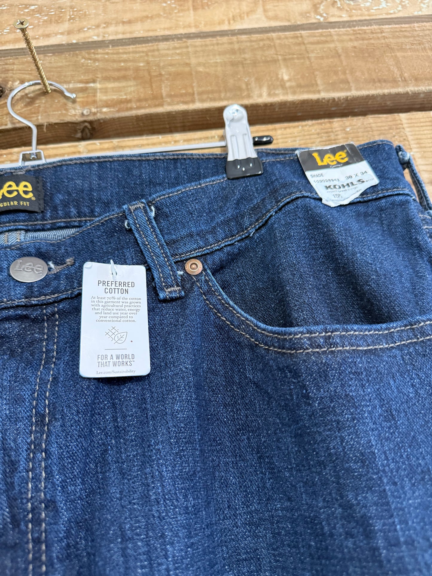 Vintage Y2K Deadstock Lee jeans. BNWT. Waist 38” Leg 34”