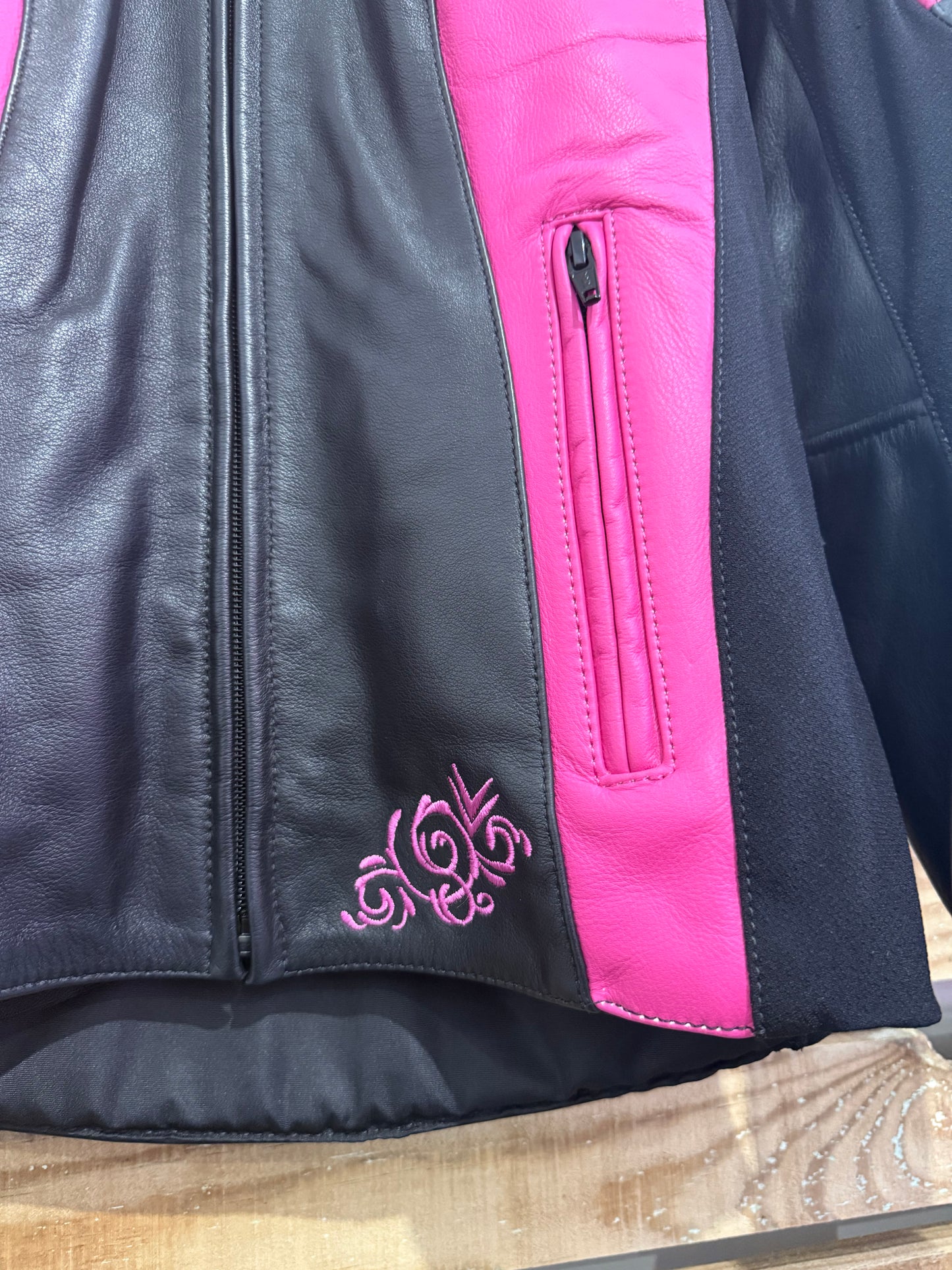 Frank Thomas leather motorcycle racing/ biker jacket. Size 10. Pink & black.