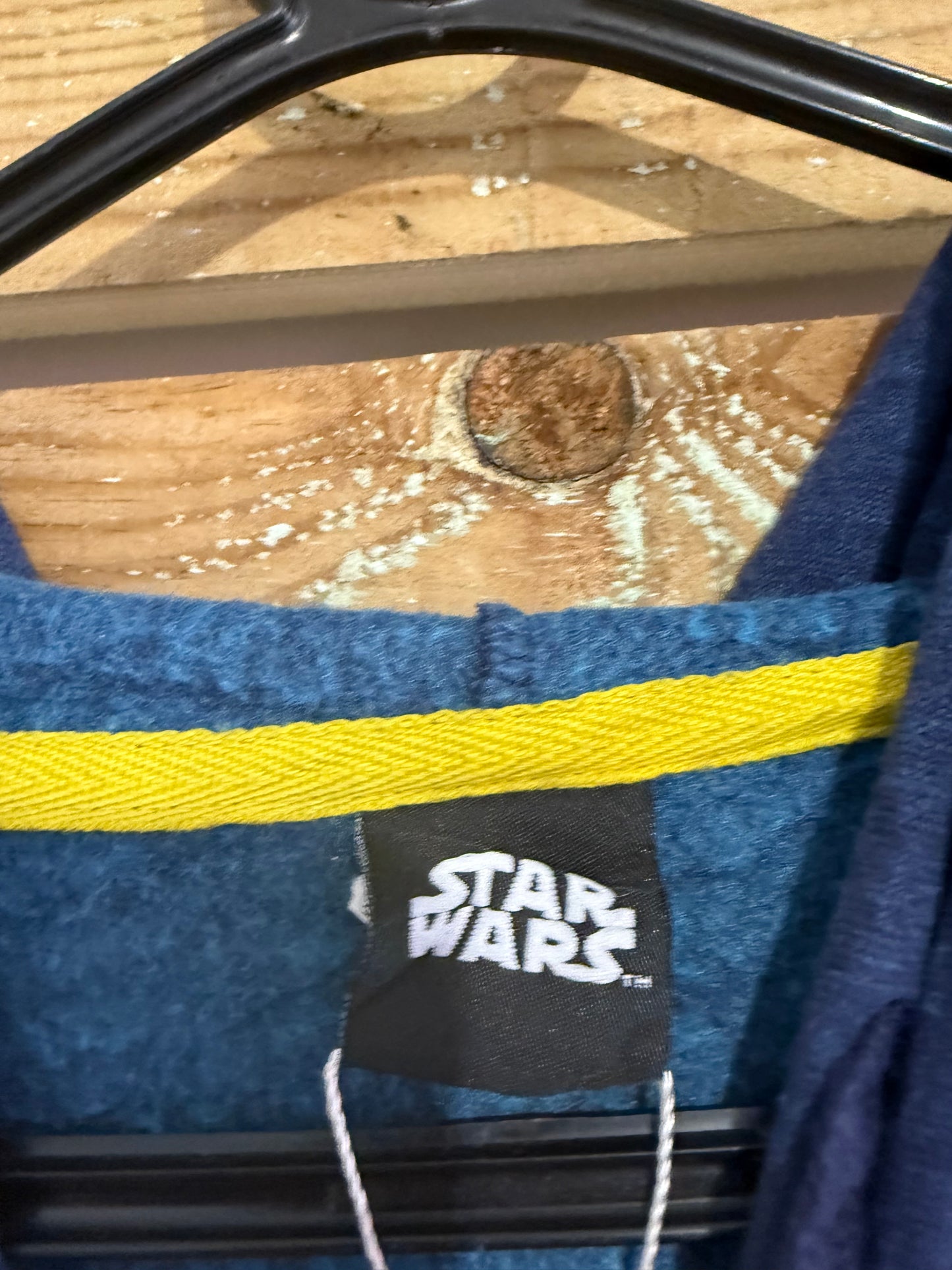 Vintage Y2K Star Wars logo hoodie. Hooded sweater. Navy. Size Medium.