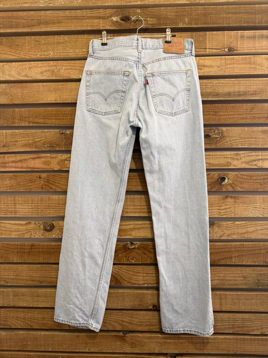 Vintage 90s Levi’s 501 straight leg Jeans. Light blue. Waist 30” leg 32”