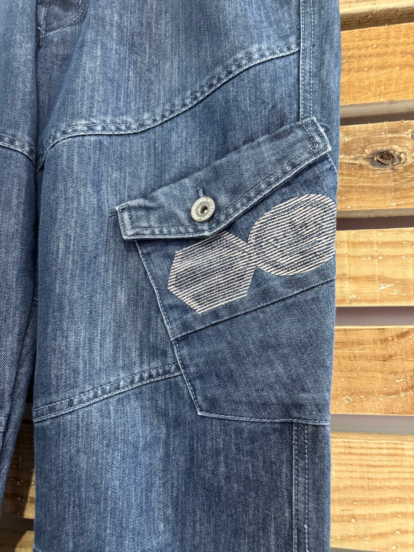 Vintage 90s Crosshatch cargo jeans. Grunge/ Skater. Waist: 34” Leg: 30”