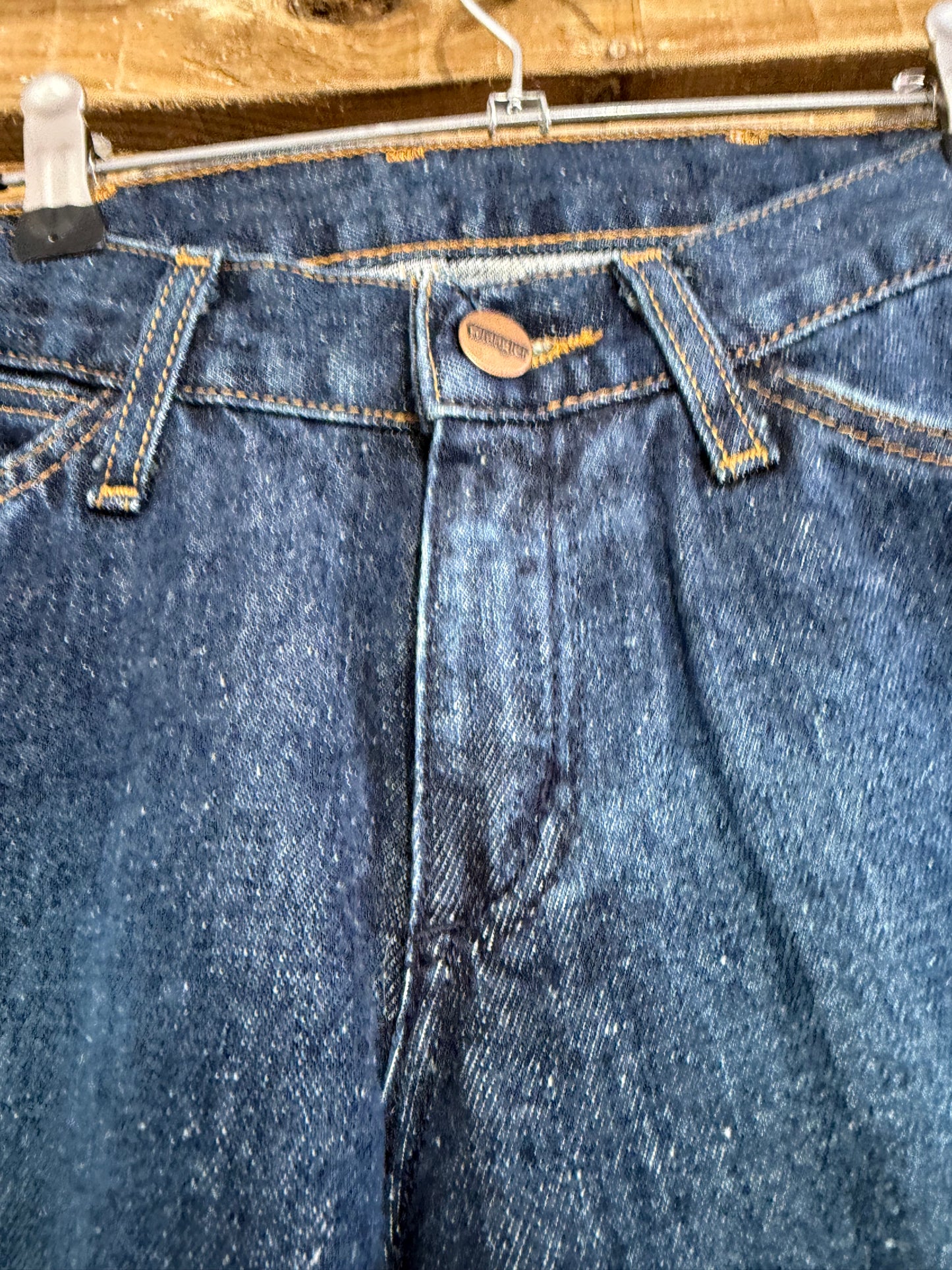 Vintage 90s Wrangler embroidered flared jeans. 70s style. Size UK6, Waist 26”