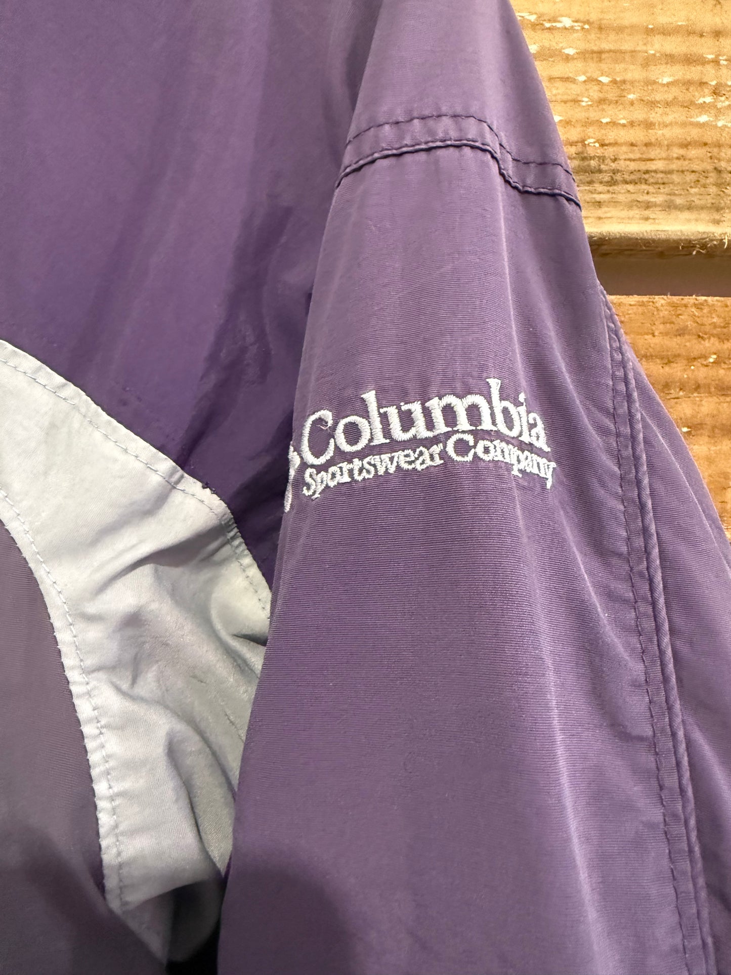 Vintage 90s Columbia Waterproof Outdoors Jacket. Size Small. Hiking/ ski. Purple.
