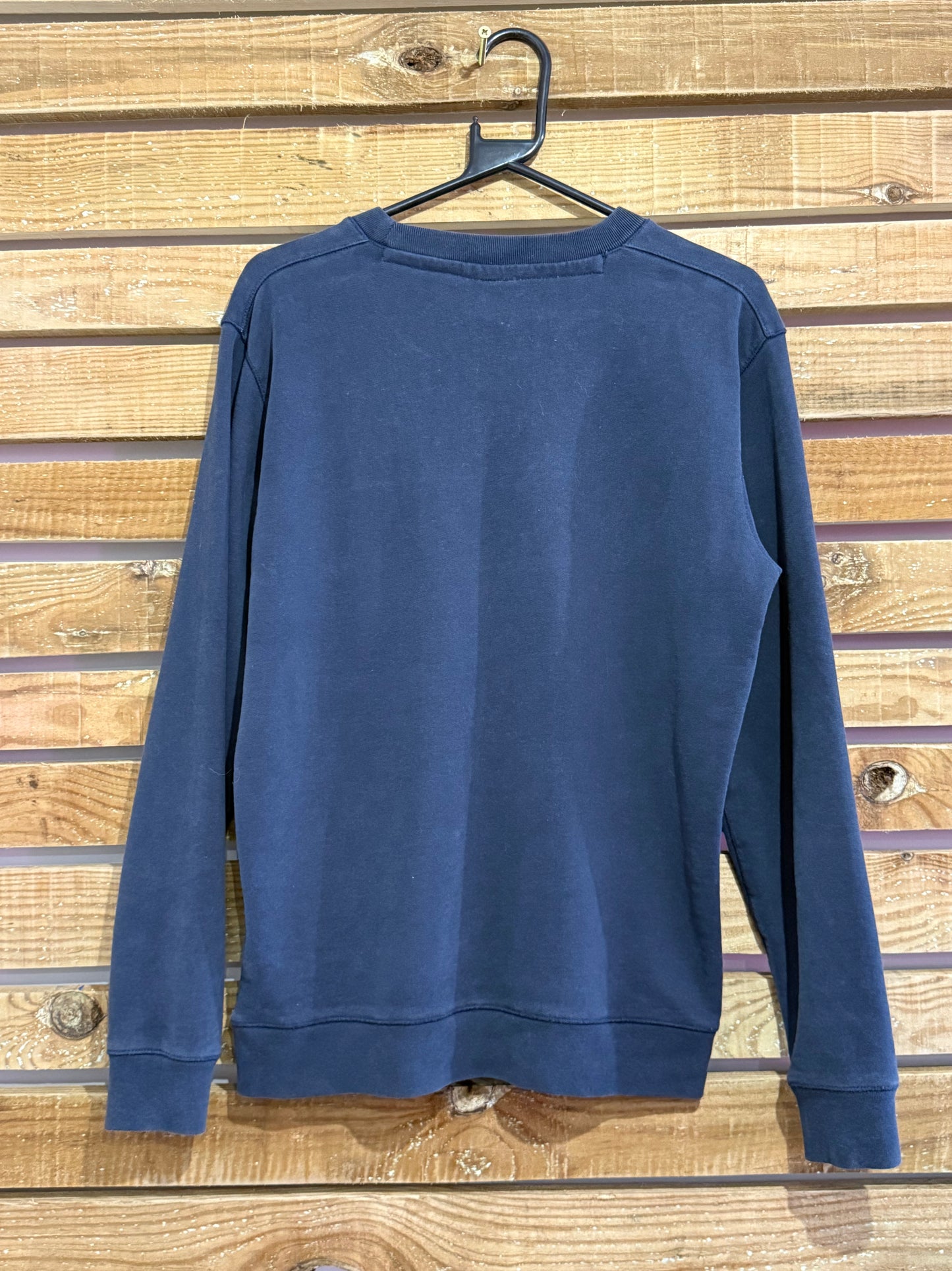Vintage Y2K Hugo Boss logo navy blue Sweater/ Sweatshirt. Size Small.