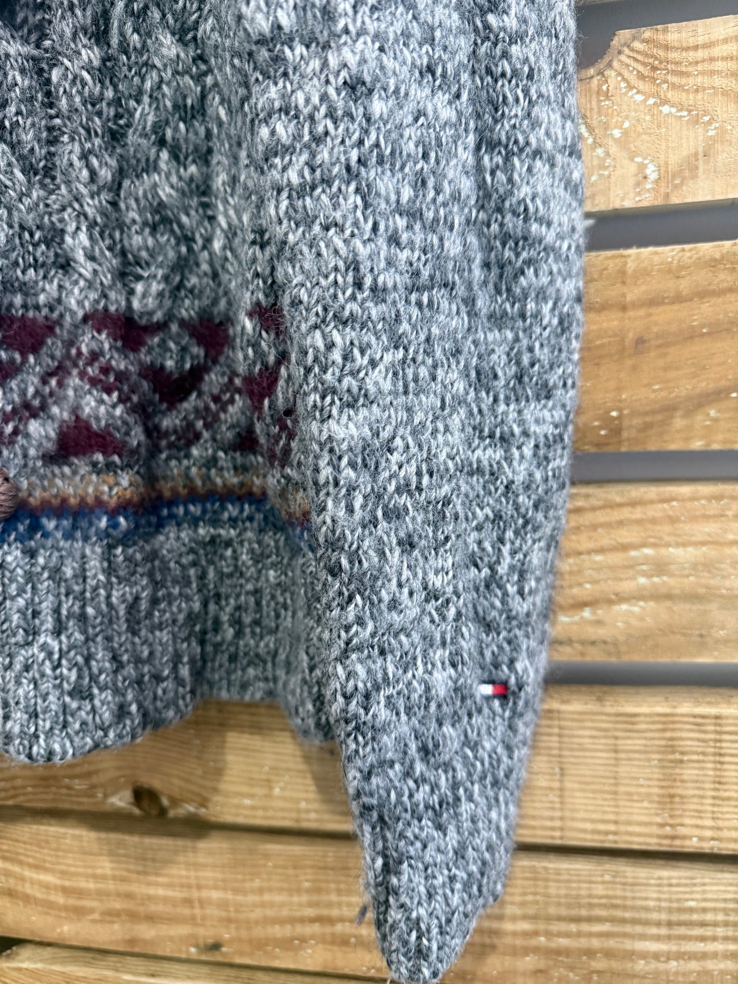 Vintage Y2K Tommy Hilfiger fair-isle  Knit cardigan/jumper. Wooden Toggles. Size XL.