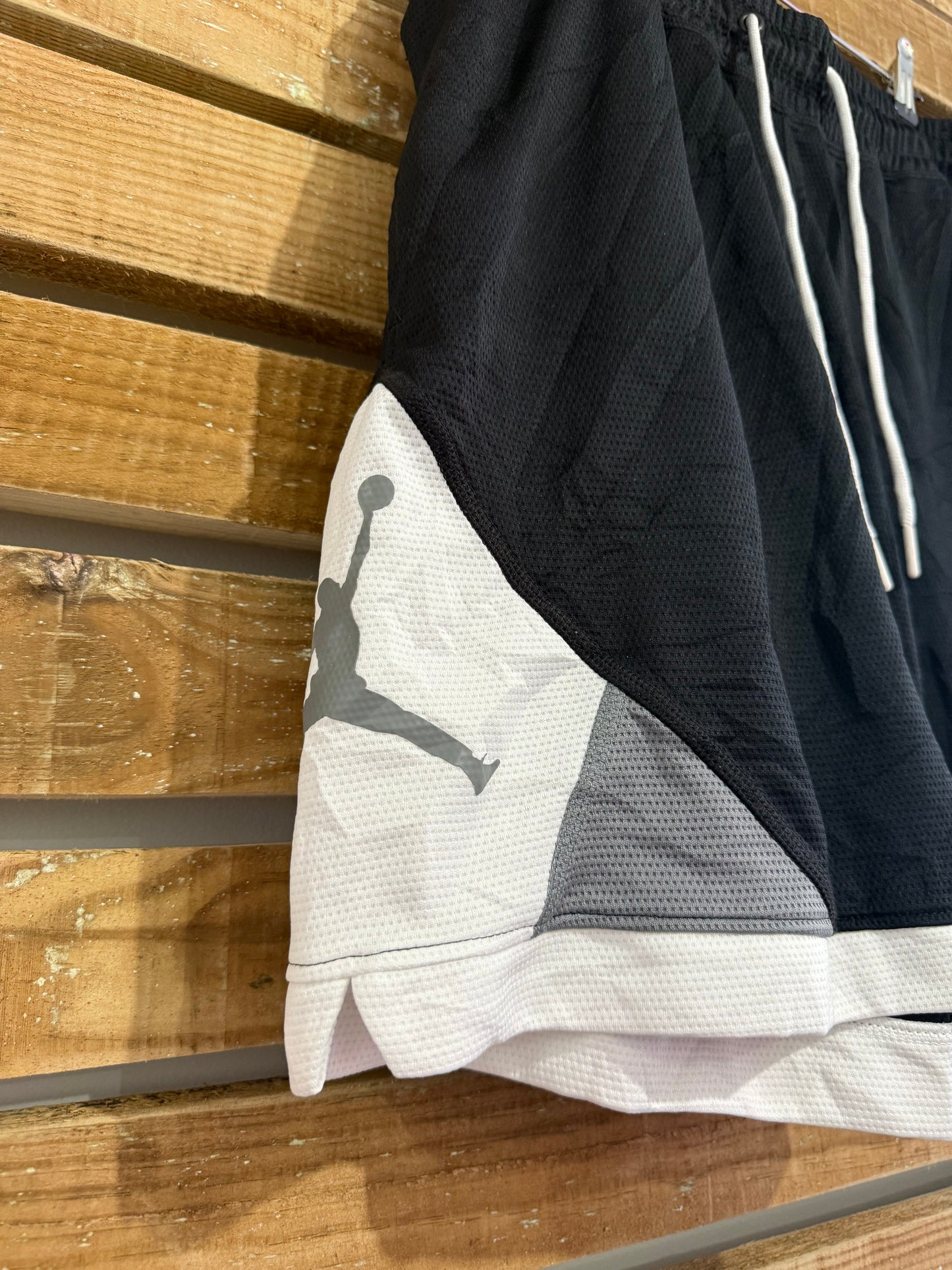 Vintage Y2K Nike Jordan sports shorts. 32-38” waist. Size Medium