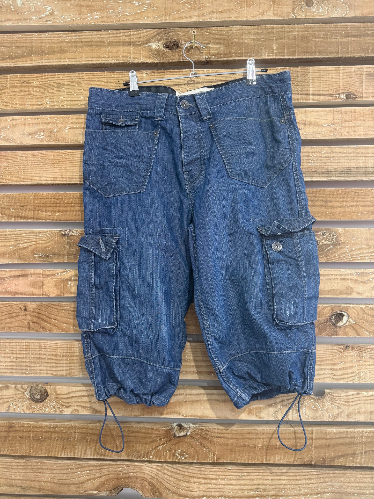 Vintage Y2K denim jorts/ shorts. Grunge/ Skate. 34” waist.