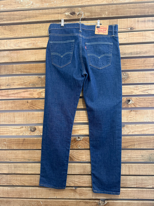 Vintage Y2K Levi’s 508 straight leg Jeans. Dark blue. Waist 36” leg 32”