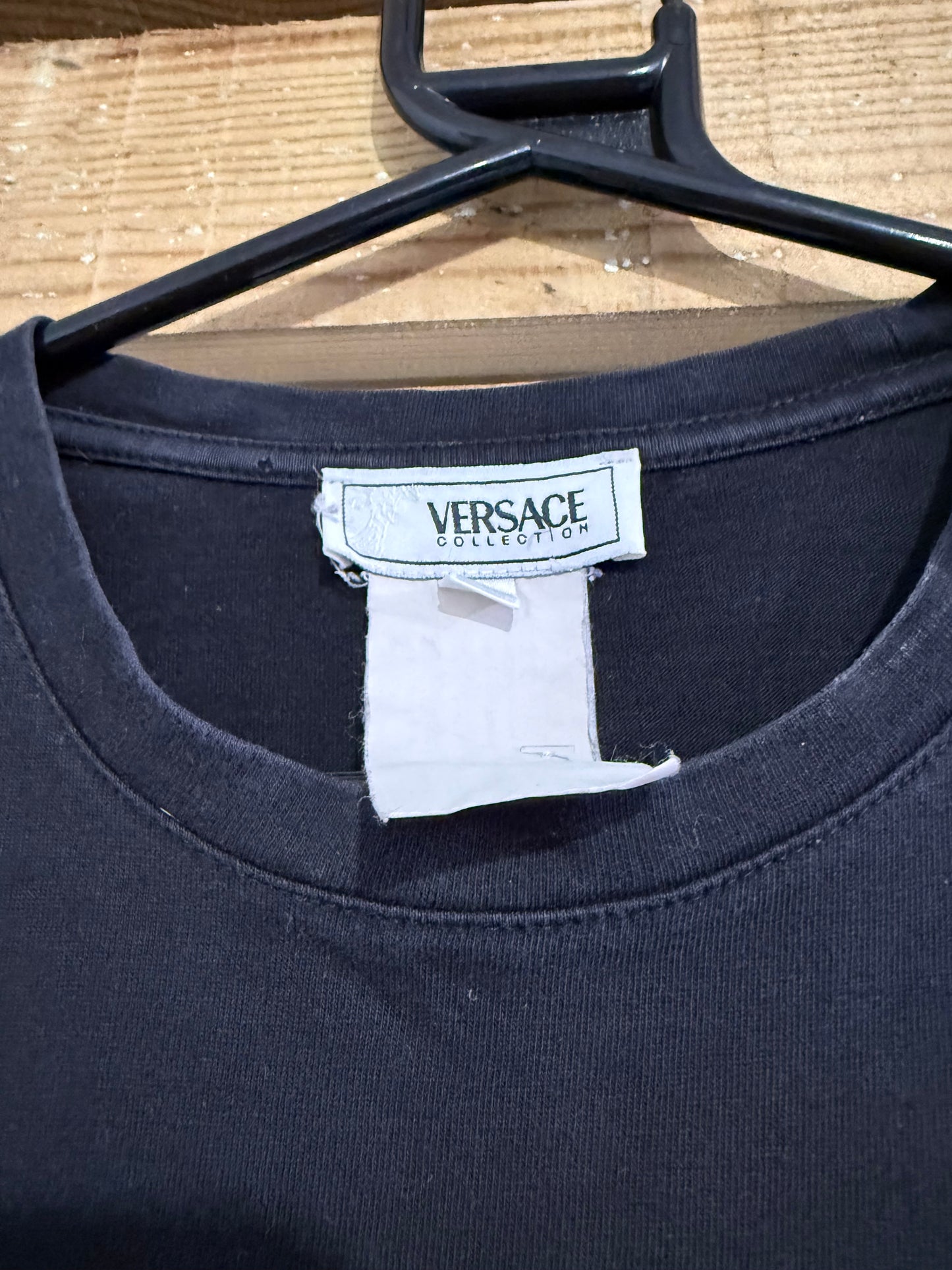 Vintage 90s RARE Versace in L’uemo cenza cravatta motif T-shirt. Size Medium. Rave