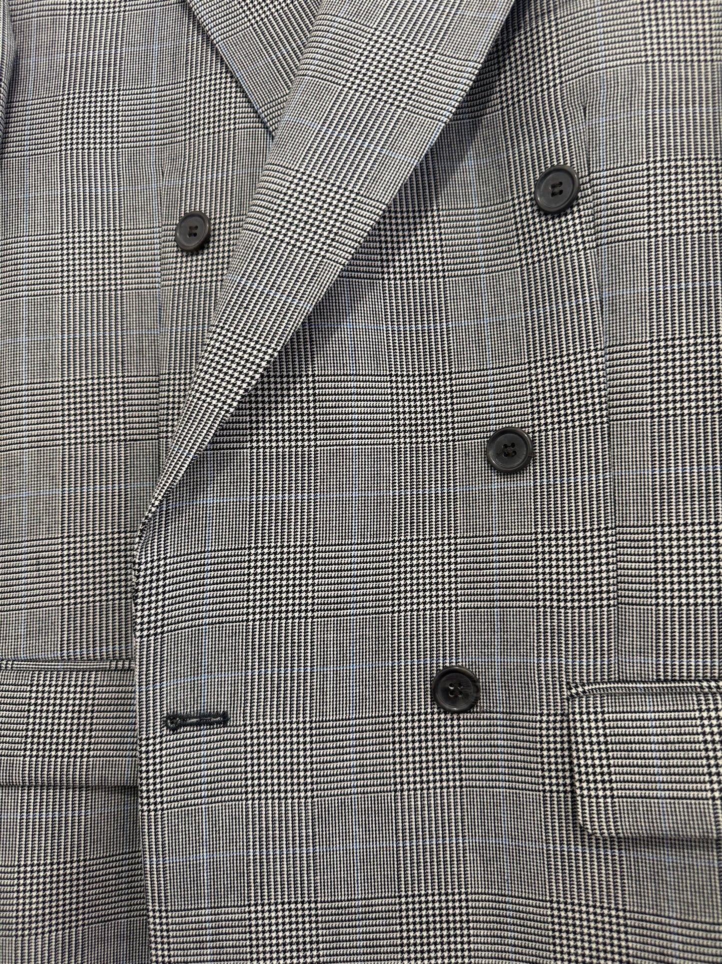 Vintage 80s East - Prince of Wales (Glen) check 2 piece suit. Jacket & Trousers. 42” chest, 32”waist.