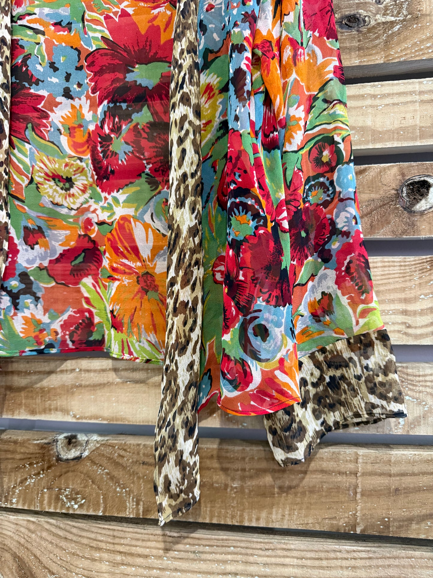 Vintage Y2K Marari floral 100% silk top/ open jacket. Free sizing.