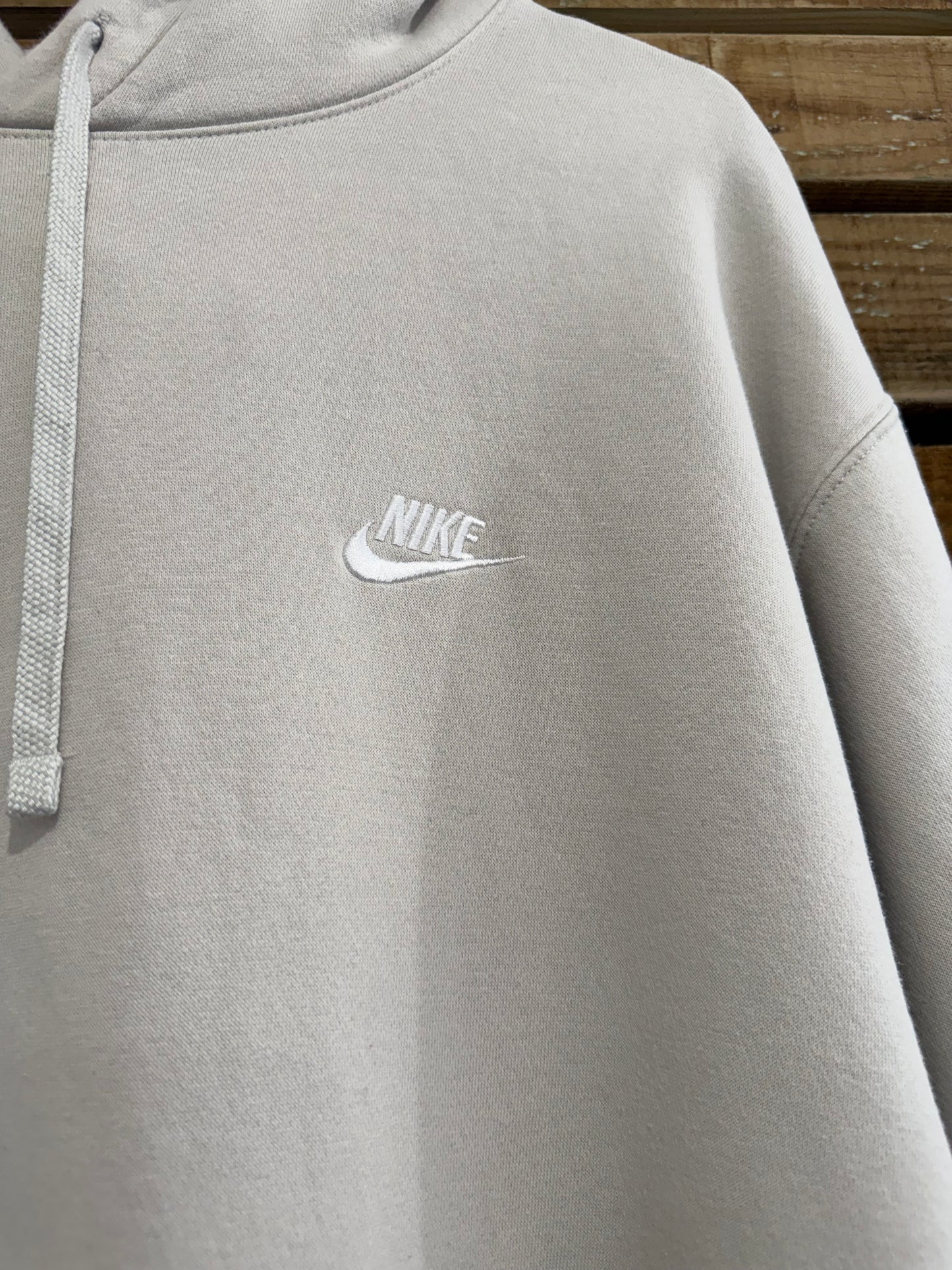 Vintage Y2K Nike hoodie/ hooded sweater. Beige. Size XXL.