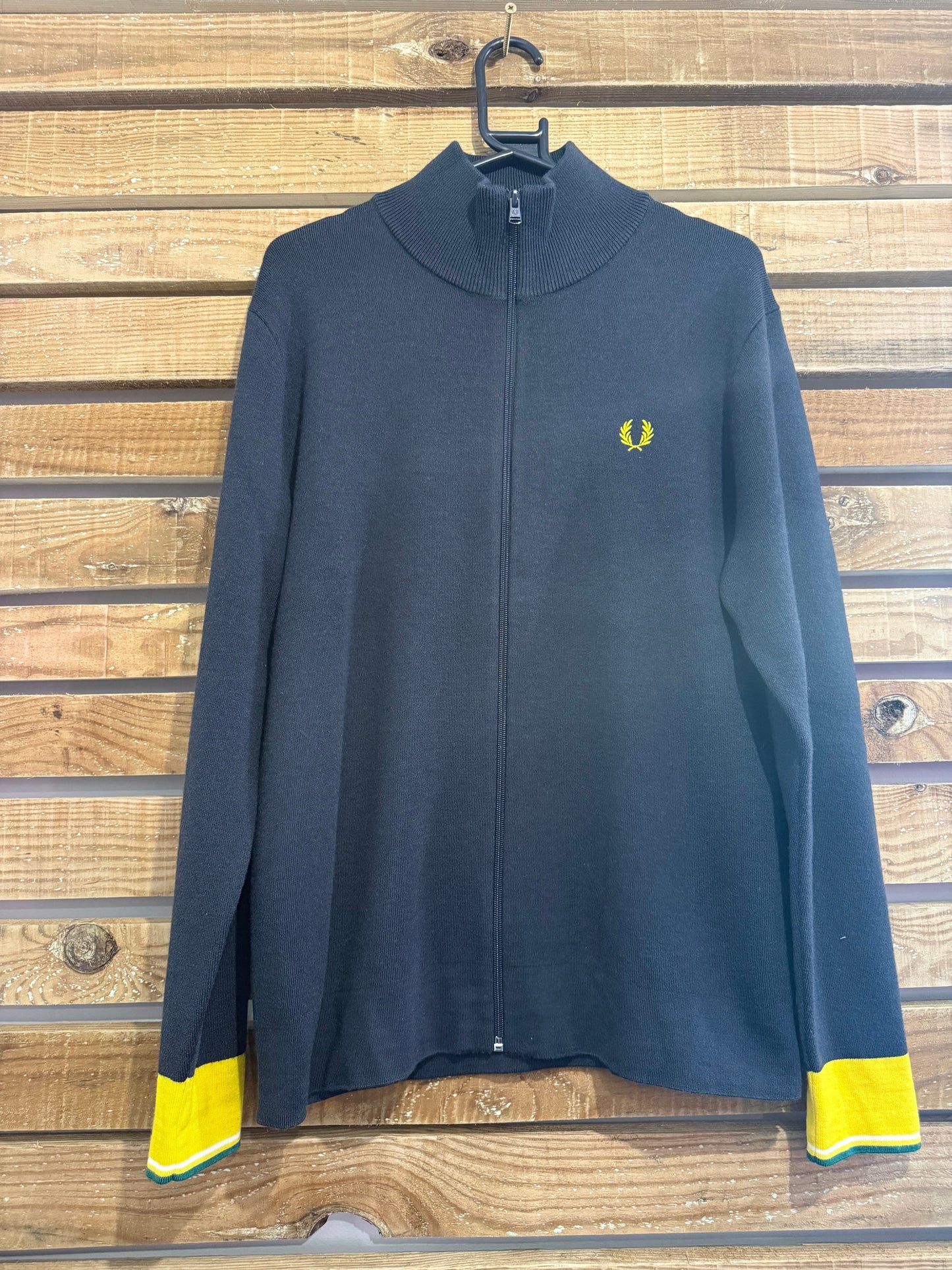 Vintage 90s Fred Perry zip up knit cardigan/ jumper. Black. Size Large.