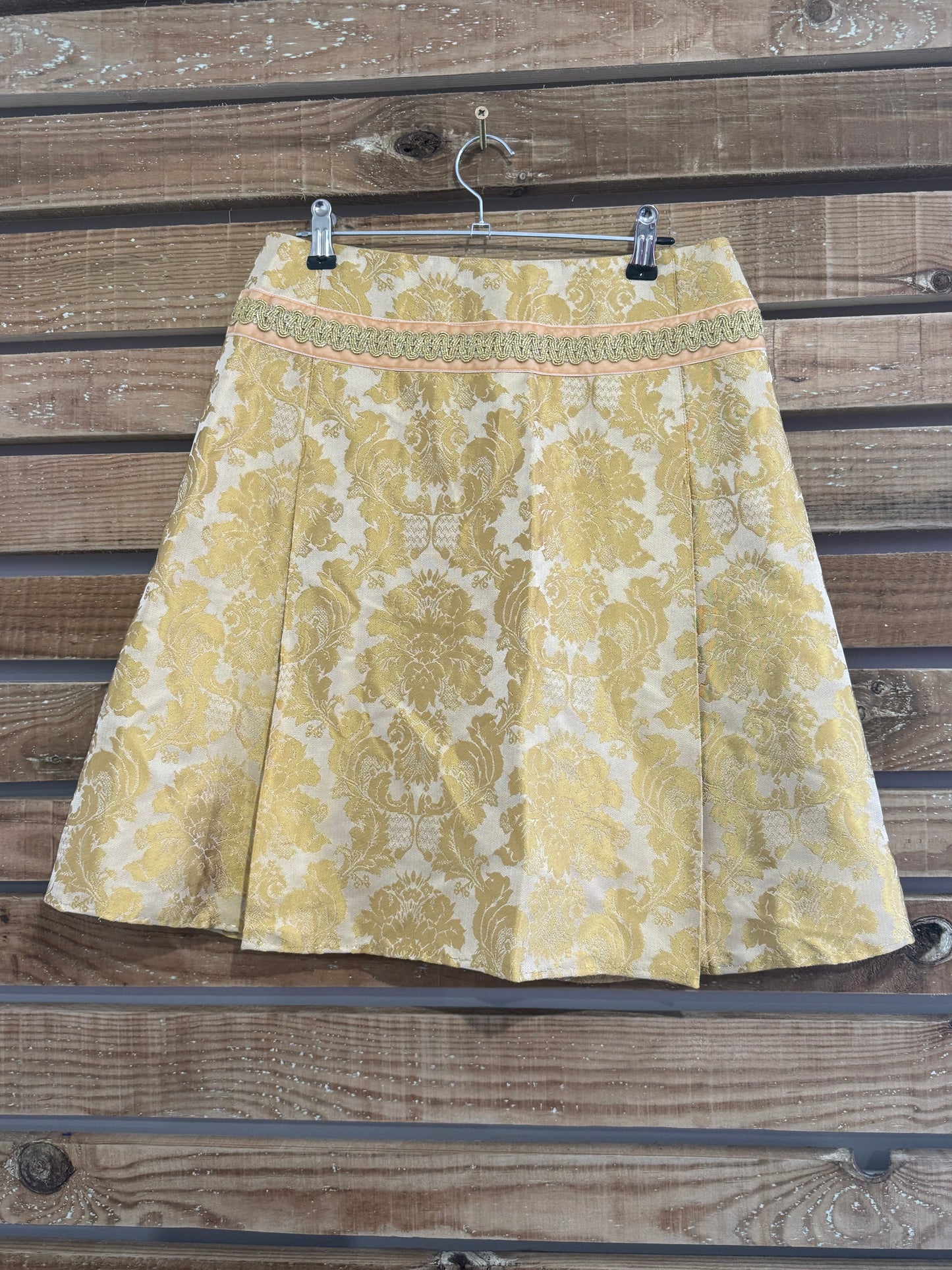 Noa Noa Queen Mary brocade mini skirt. Victorian/ Tapestry/ regal. 26”waist. Size XS.