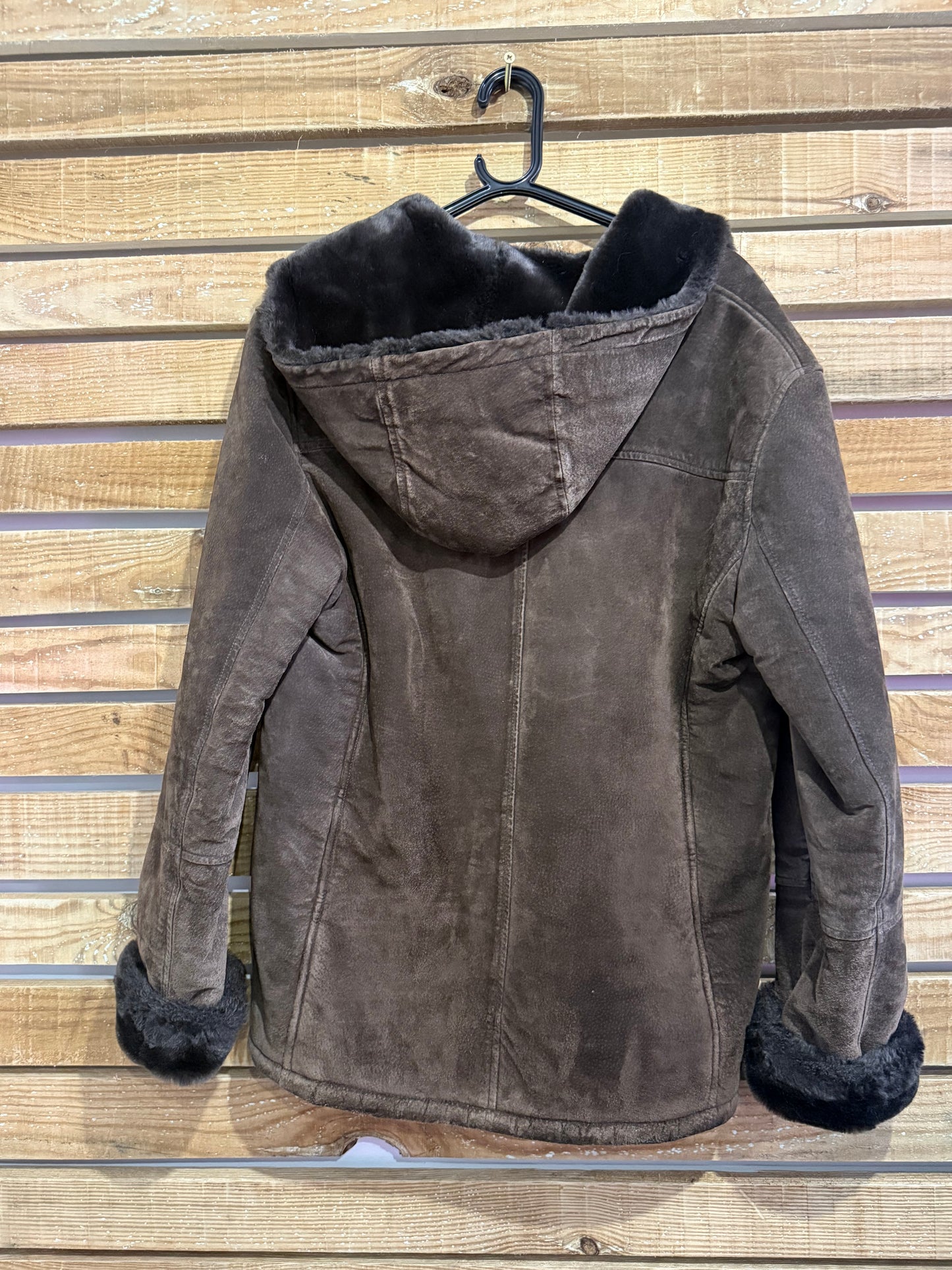Vintage 90s shearling leather jacket. Brown sheepskin. Size Medium.