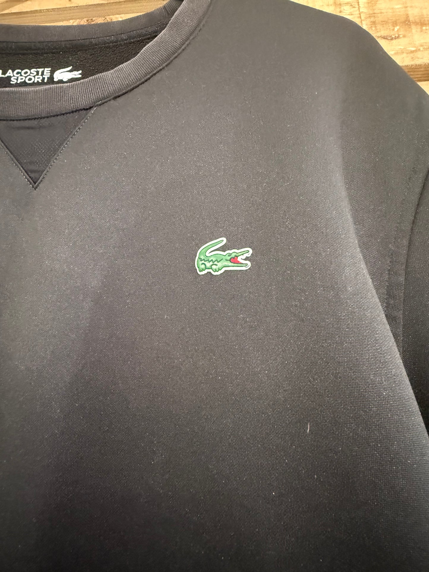 Lacoste spell-out logo sweater/sweatshirt. Size XL. Black.