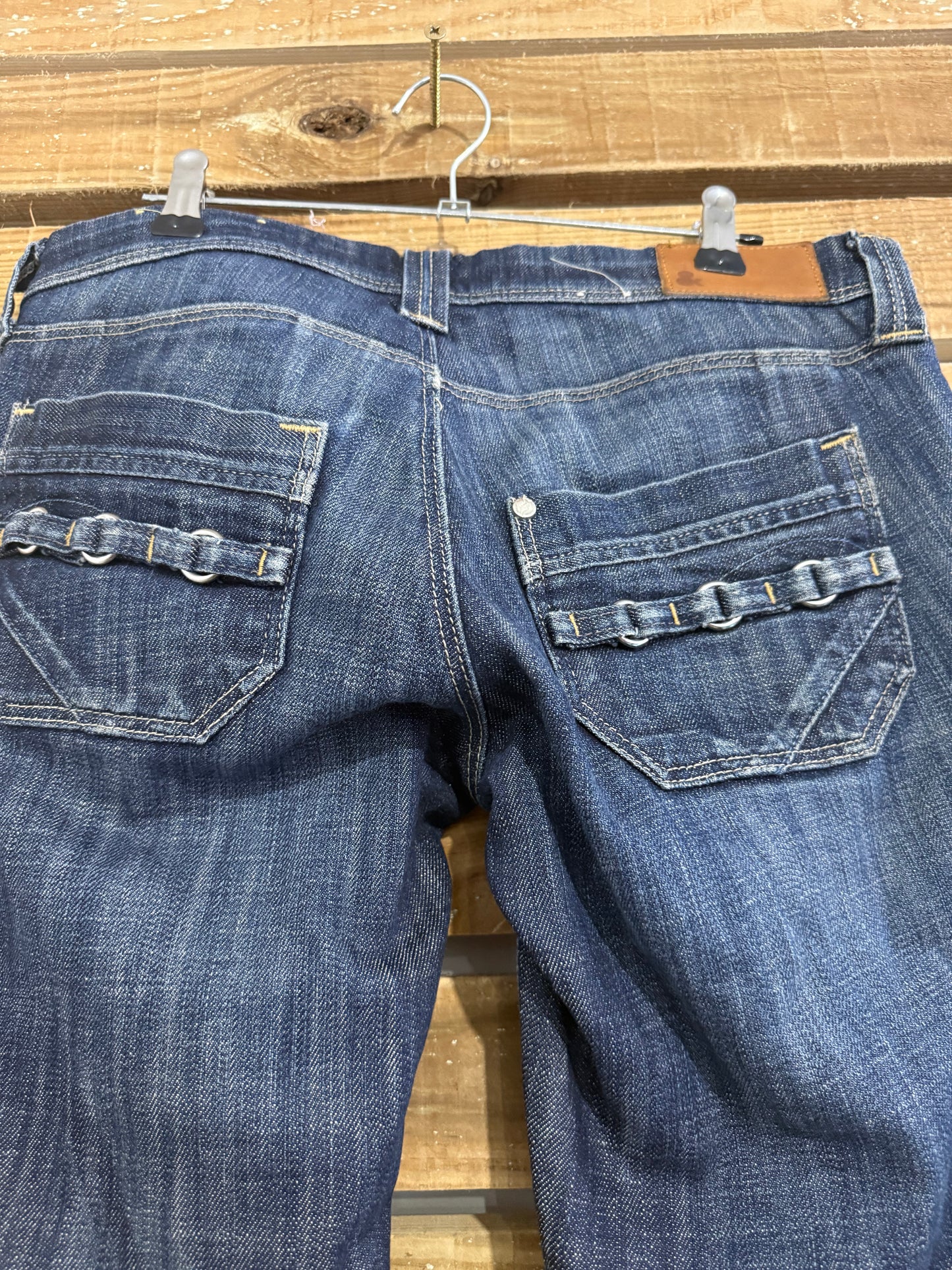 Vintage Y2K flared low rise jeans. Pocket detail. Size UK8-10 30” waist. 34” leg.