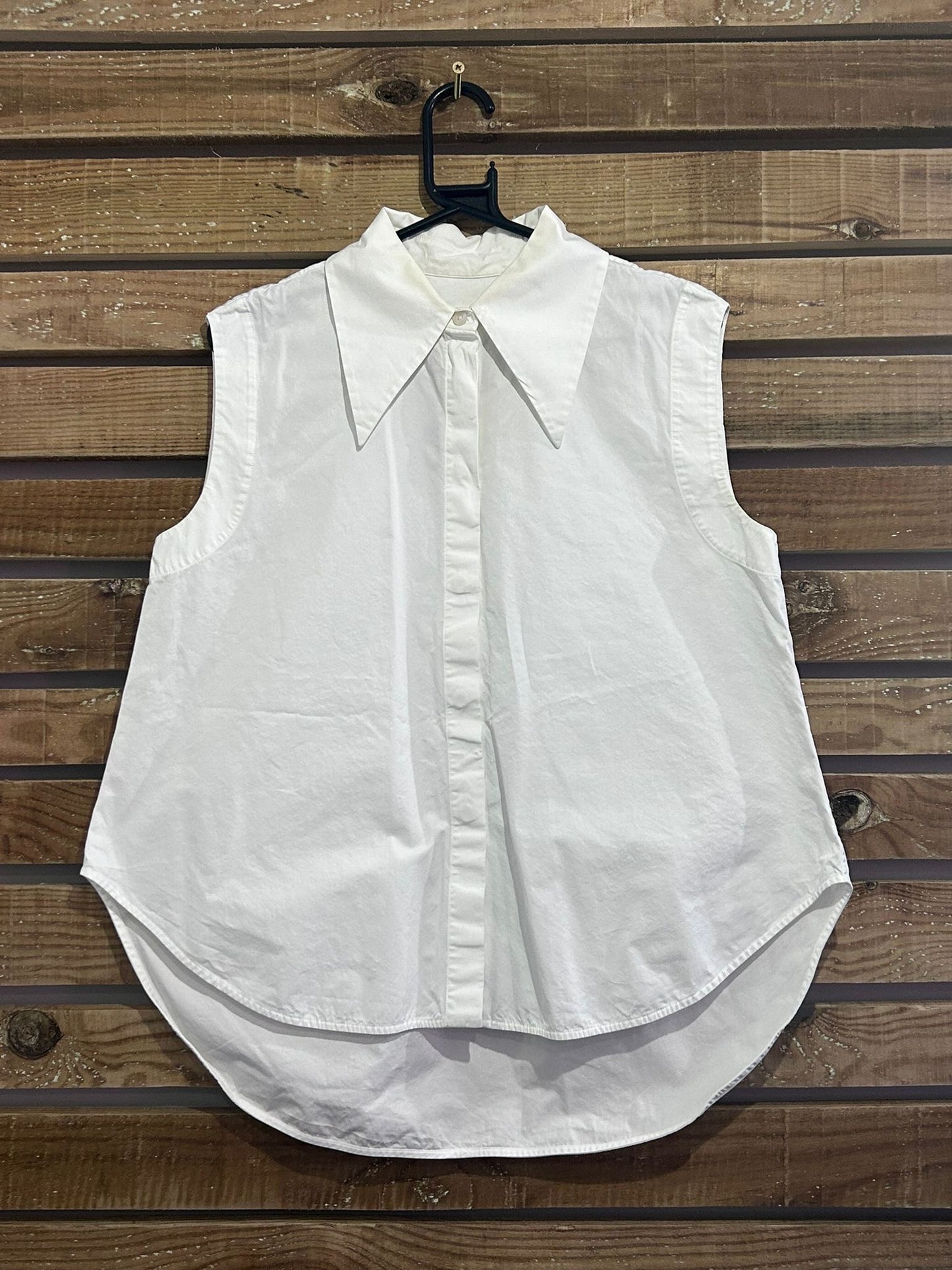 Jil Sander collared sleeveless white shirt/ blouse. Size 36.