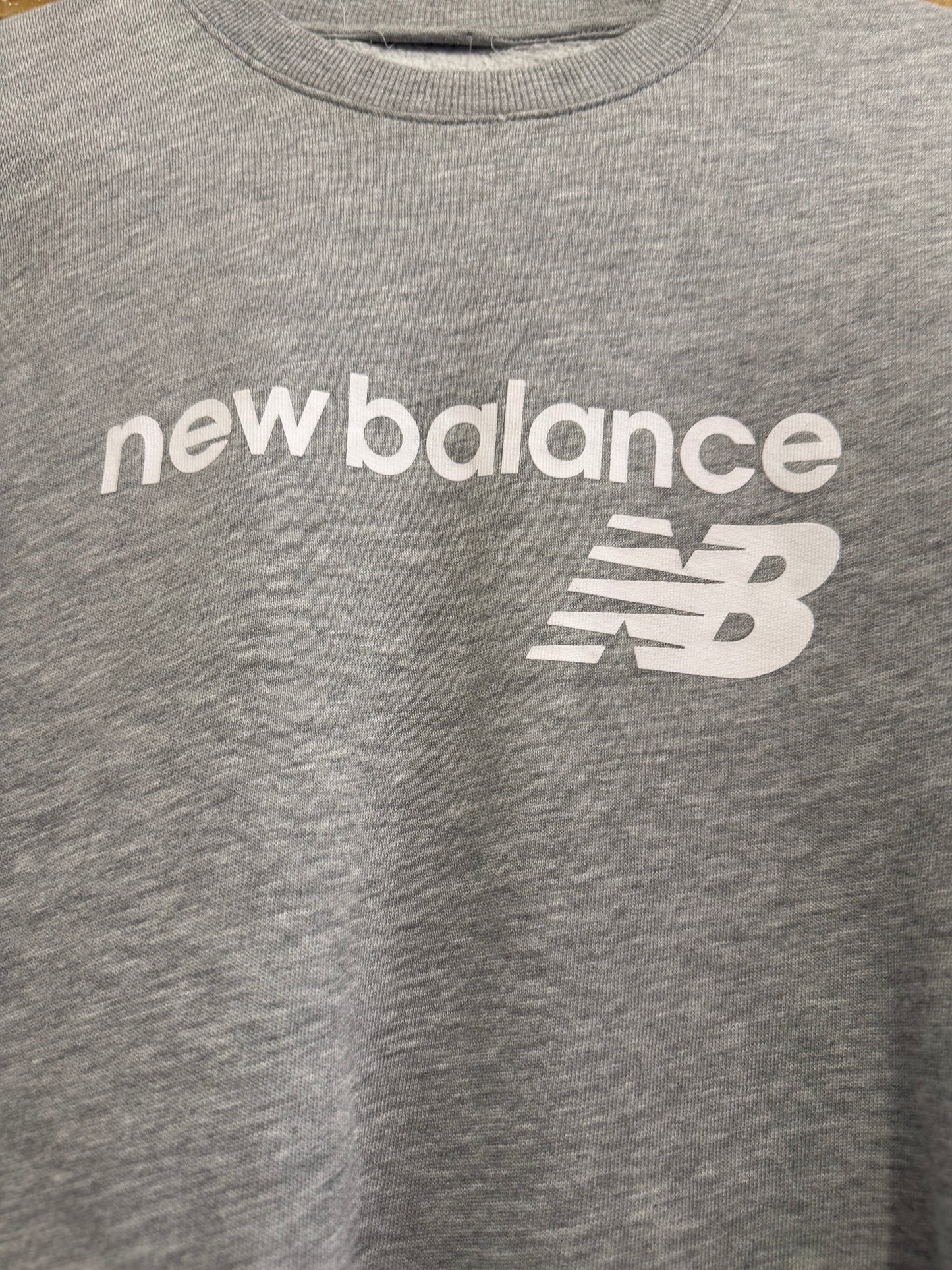 Vintage Y2K New Balance spell-out sweater/ sweatshirt. Grey. Size medium.