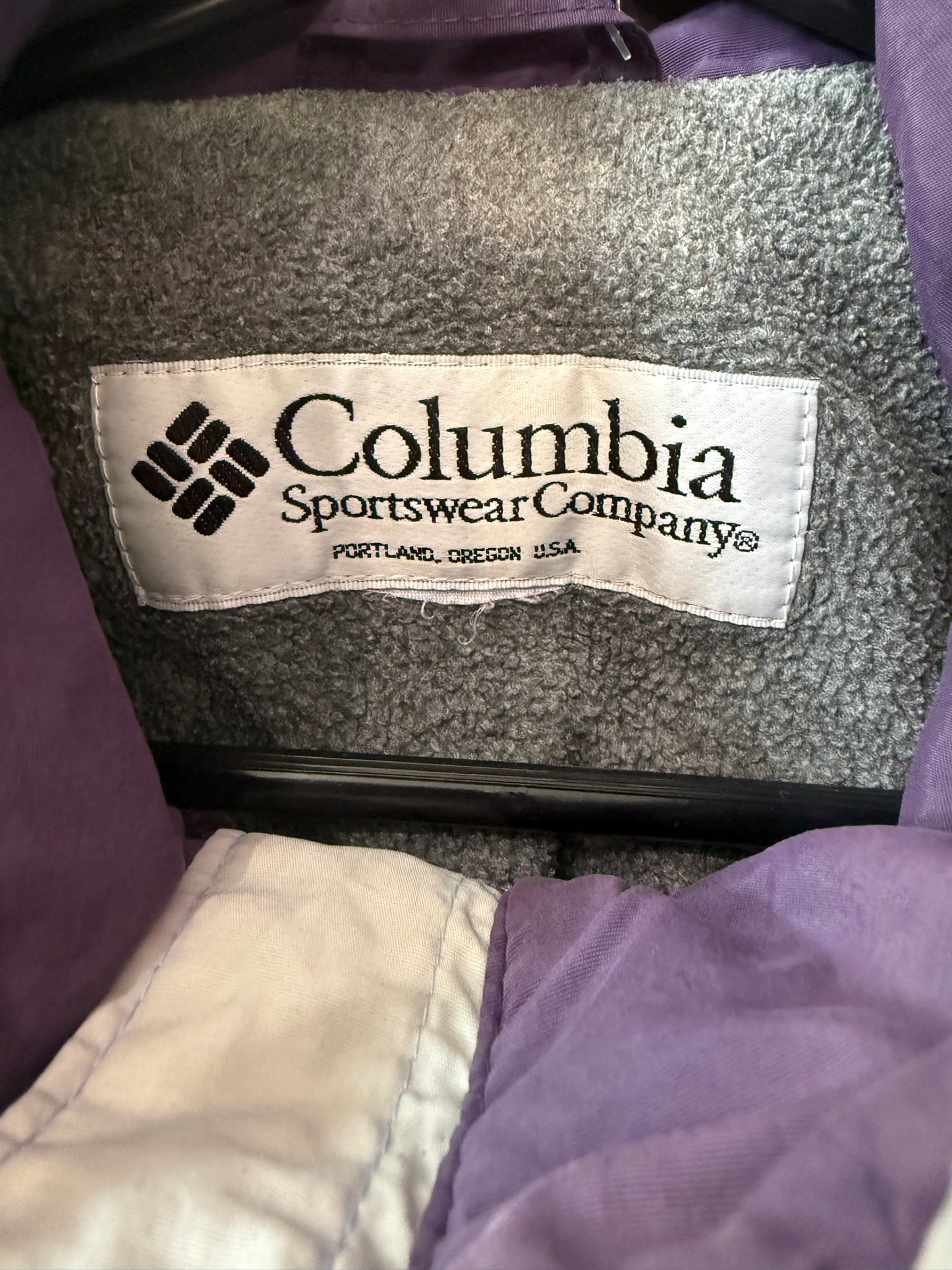 Vintage 90s Columbia Waterproof Outdoors Jacket. Size Small. Hiking/ ski. Purple.