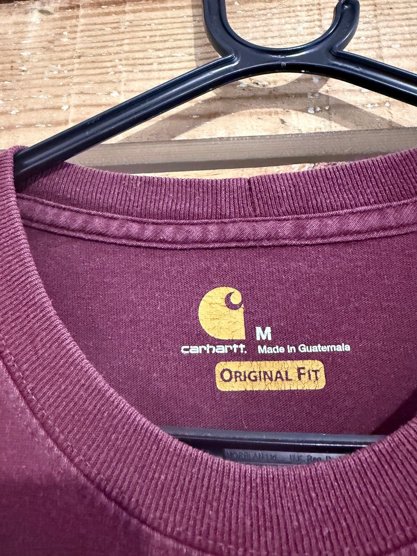 Carhartt logo pocket t-shirt. Burgundy. Workwear/ cowboy/ USA. Size medium.