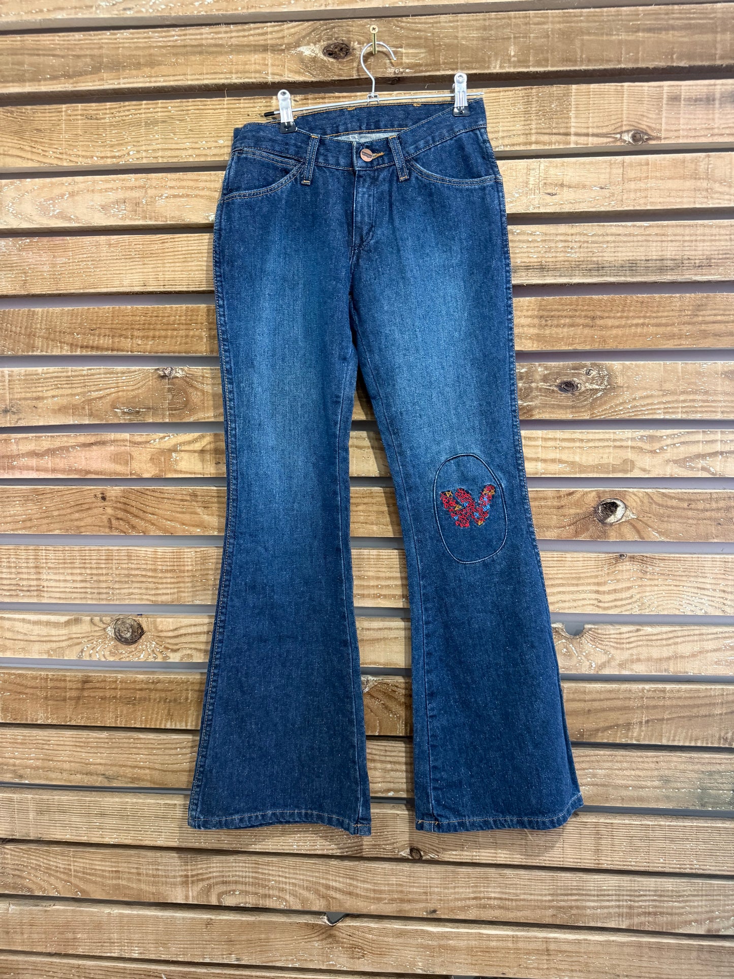 Vintage 90s Wrangler embroidered flared jeans. 70s style. Size UK6, Waist 26”
