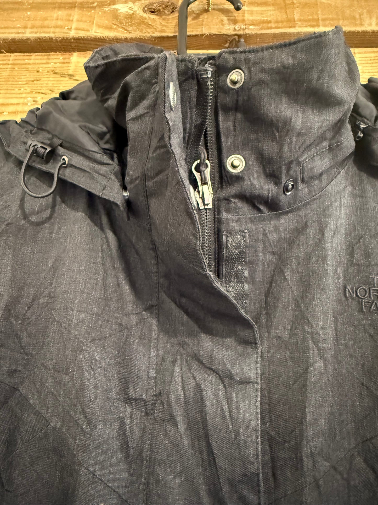 Vintage 90s The North Face Waterproof Outdoors Jacket/ Coat size XL.