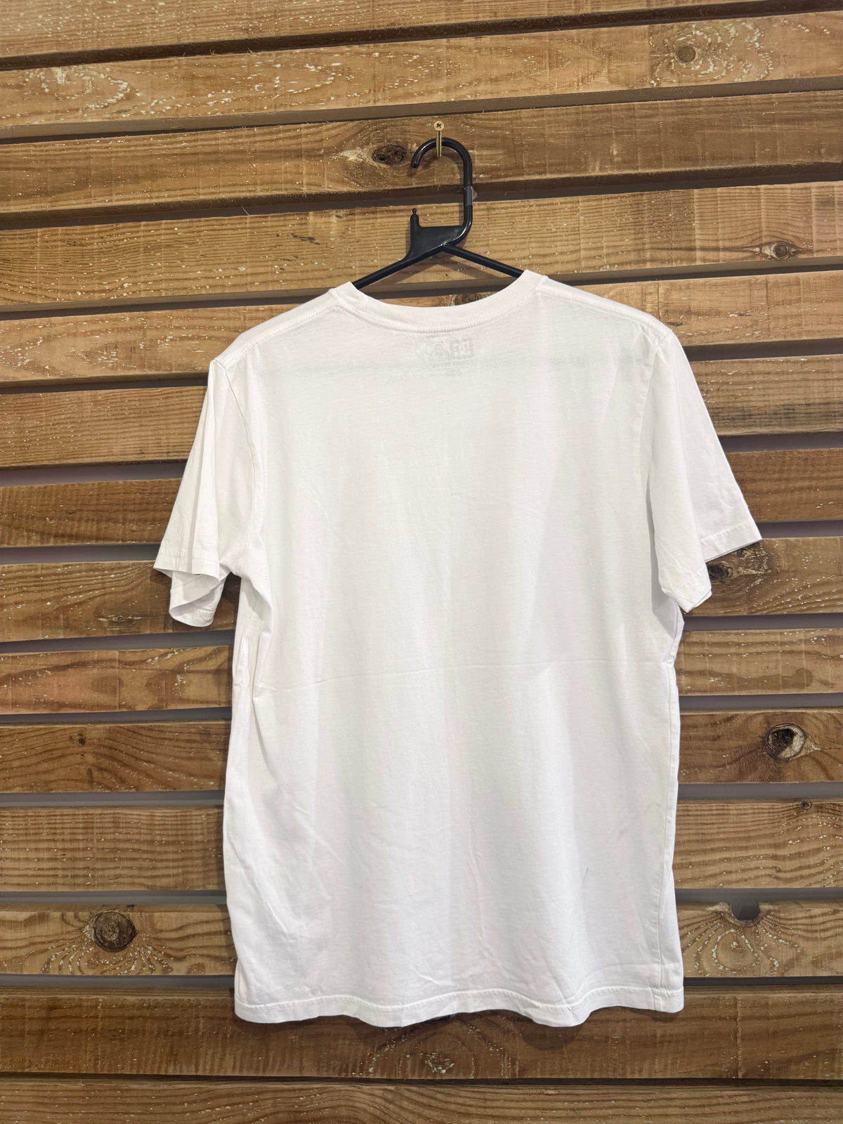 Vintage Y2K DC Shoes, Ben Davis T-Shirt. White. Size Small.