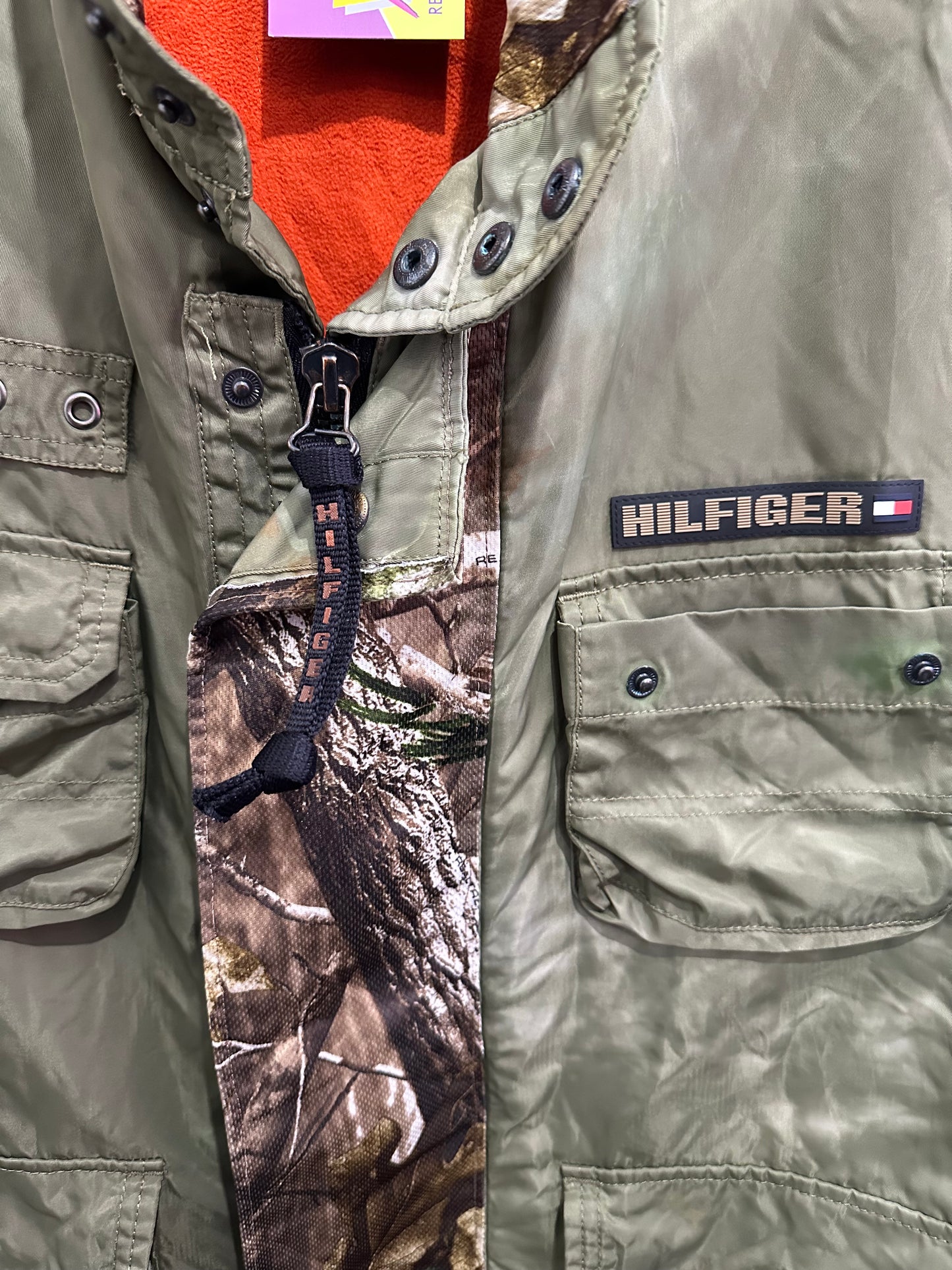 Vintage Y2K RARE Tommy Hilfiger fishing vest/ Gilet. Khaki. Size XL