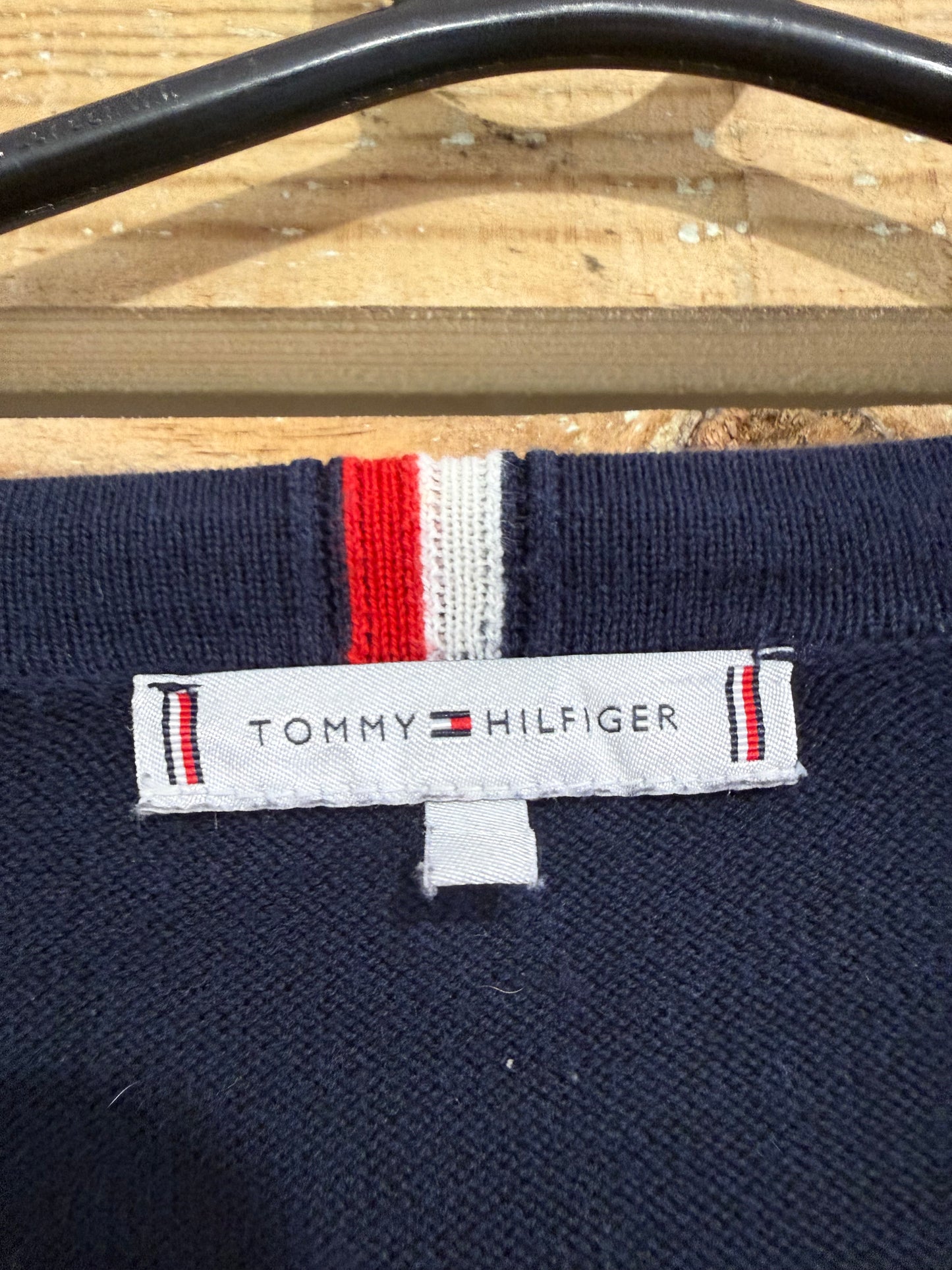 Vintage 90s Tommy Hilfiger Flag jumper/ sweater. Red. Size Small.