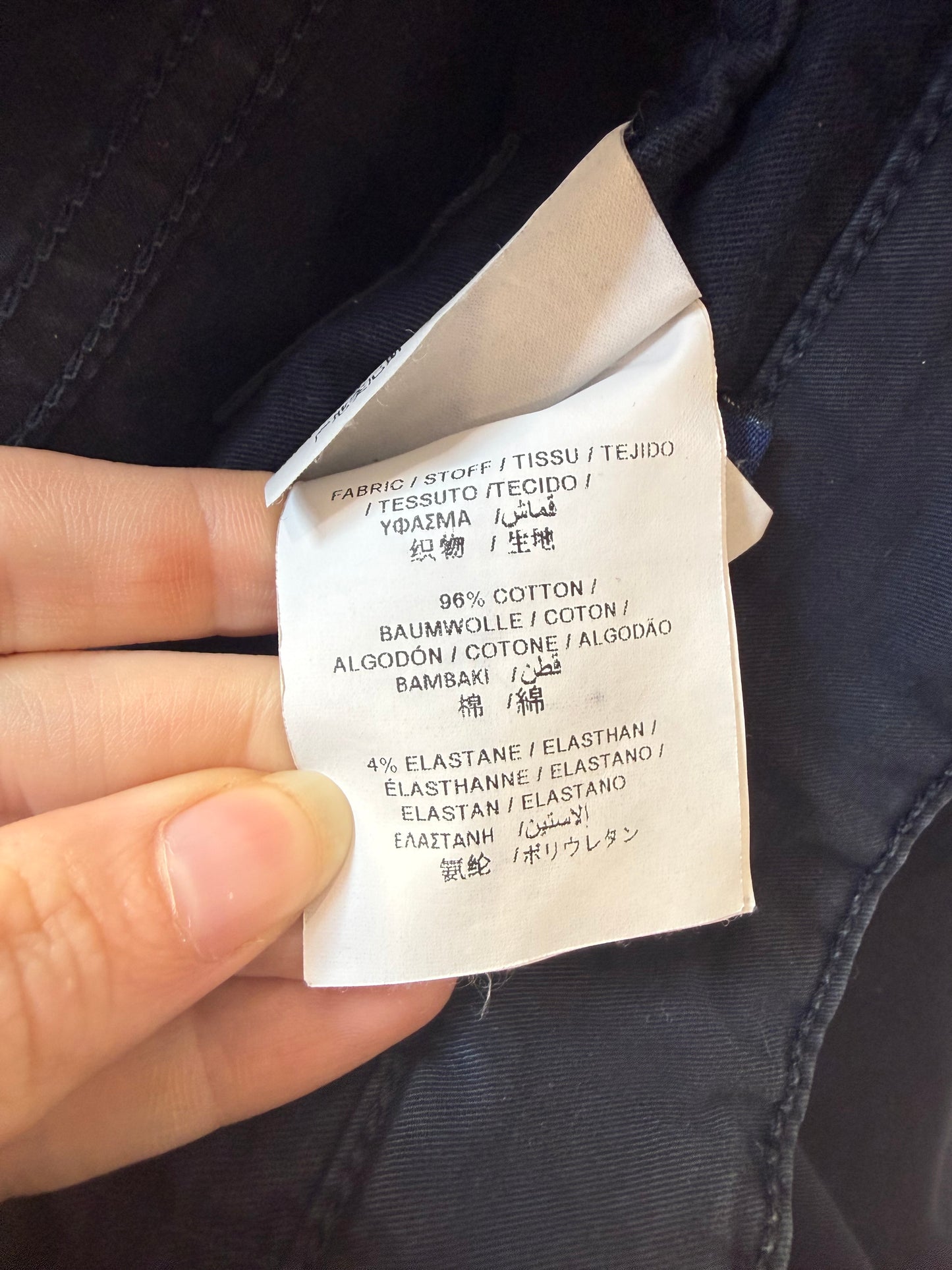 Vintage Y2K Gant chino style cotton jeans/trousers. 34 waist, 30” leg.