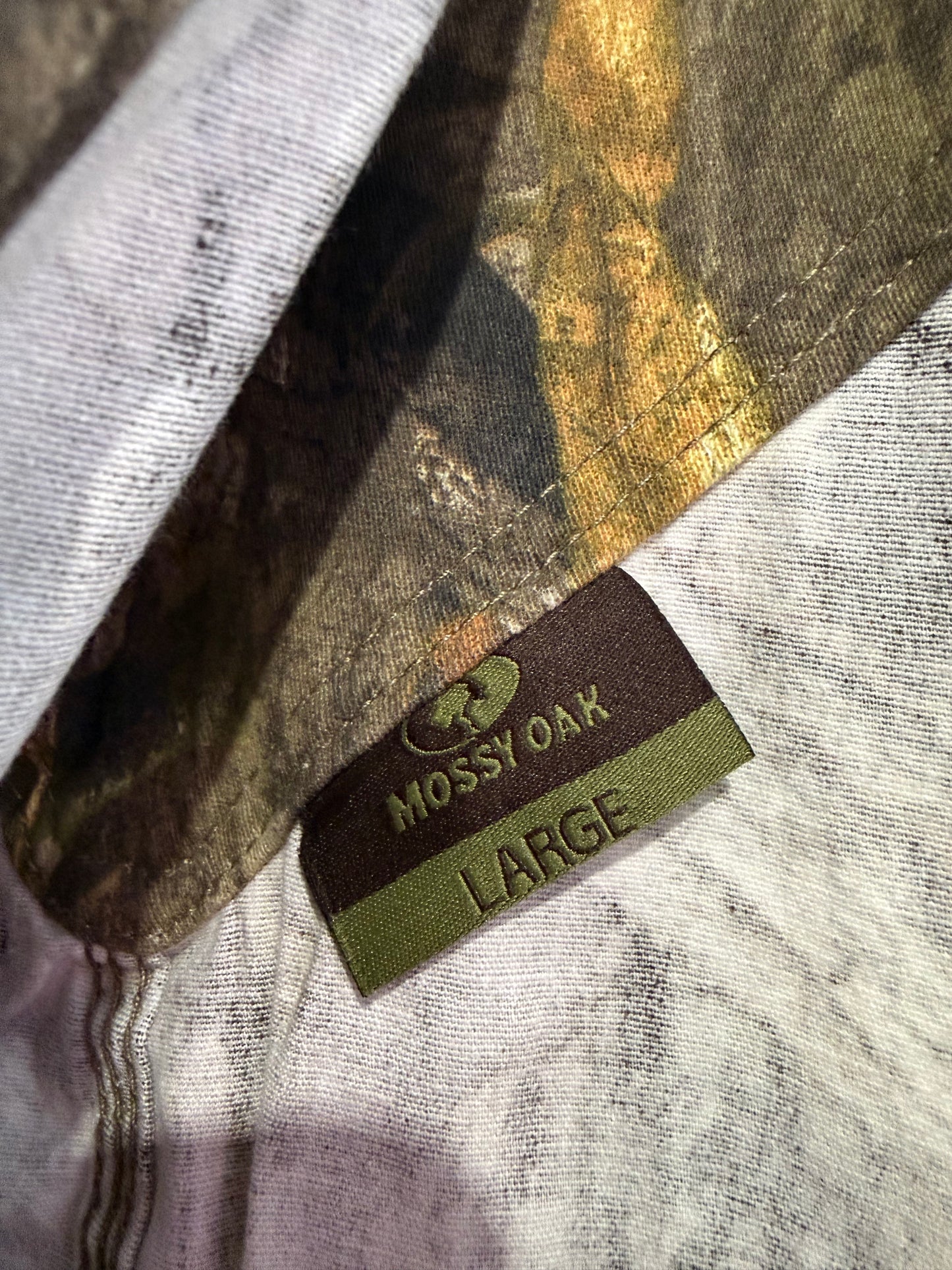 Mossy Oak Realtree Camo Bib overalls/ dungarees. Fishing/ hunting/ festival. Large. Deadstock