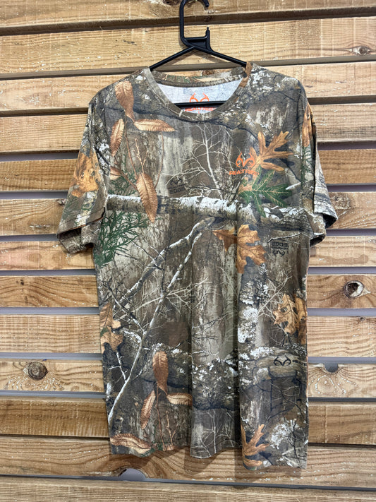 Realtree camo/ army logo t-shirt. Deadstock. Hunting/ fishing/ festival. Size Large.