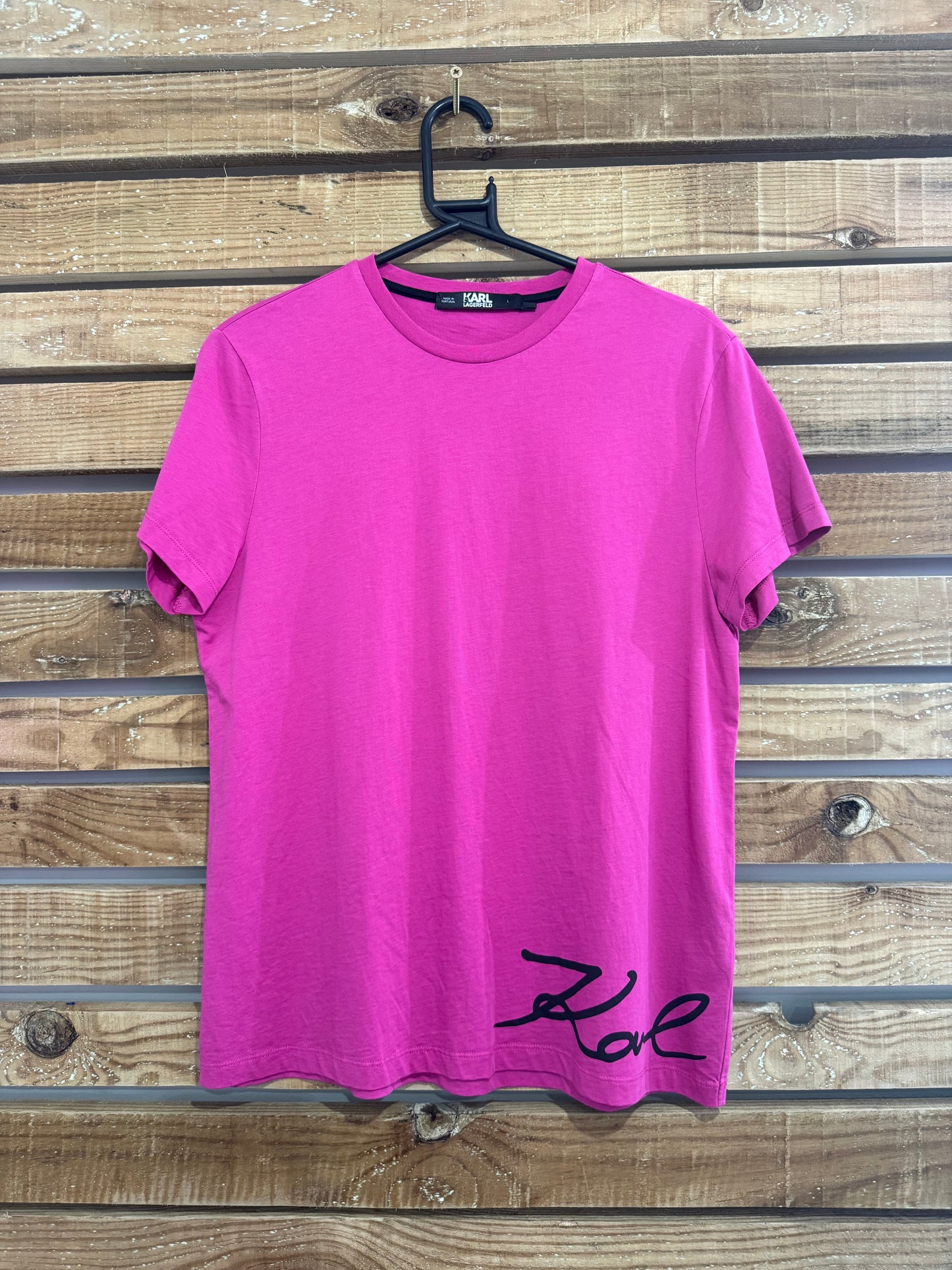 Karl Lagerfeld signature logo crewneck T-shirt. Cotton. Pink. Size Large.