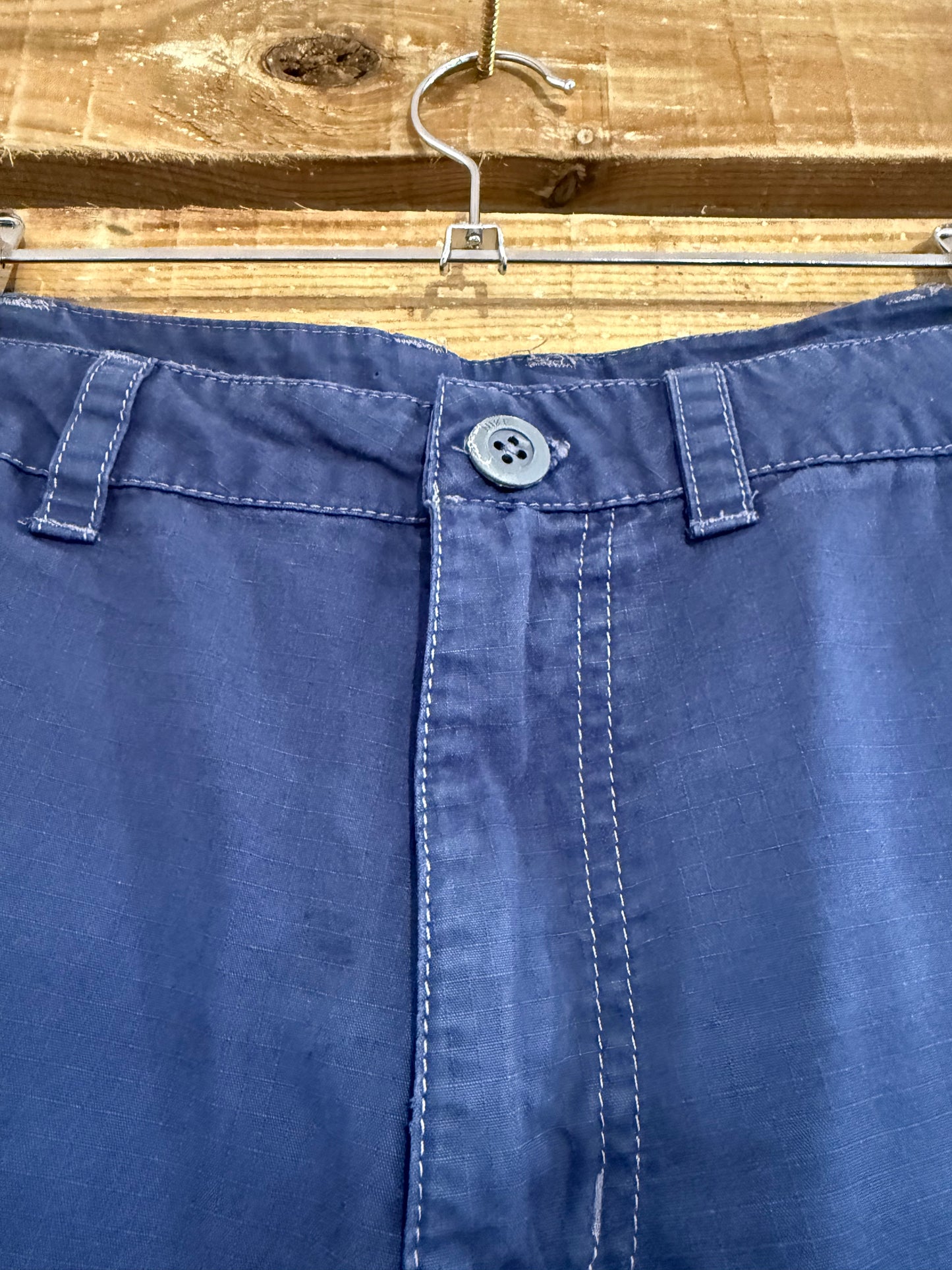Vintage 90s Nike chino cargo cotton shorts. 35” waist. Blue. Golf/summer/holiday.