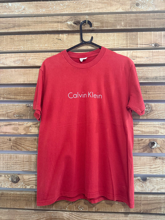 Vintage Y2K Calvin Klein 100% Cotton logo T-shirt. Orange. Size Medium.