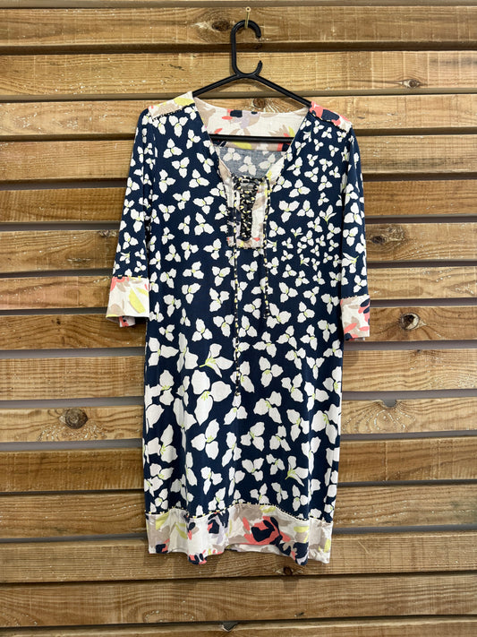 Vintage Y2K Dianne Von Furstenburg (DVF) silk dress. Patterned. Summer. Size 14.