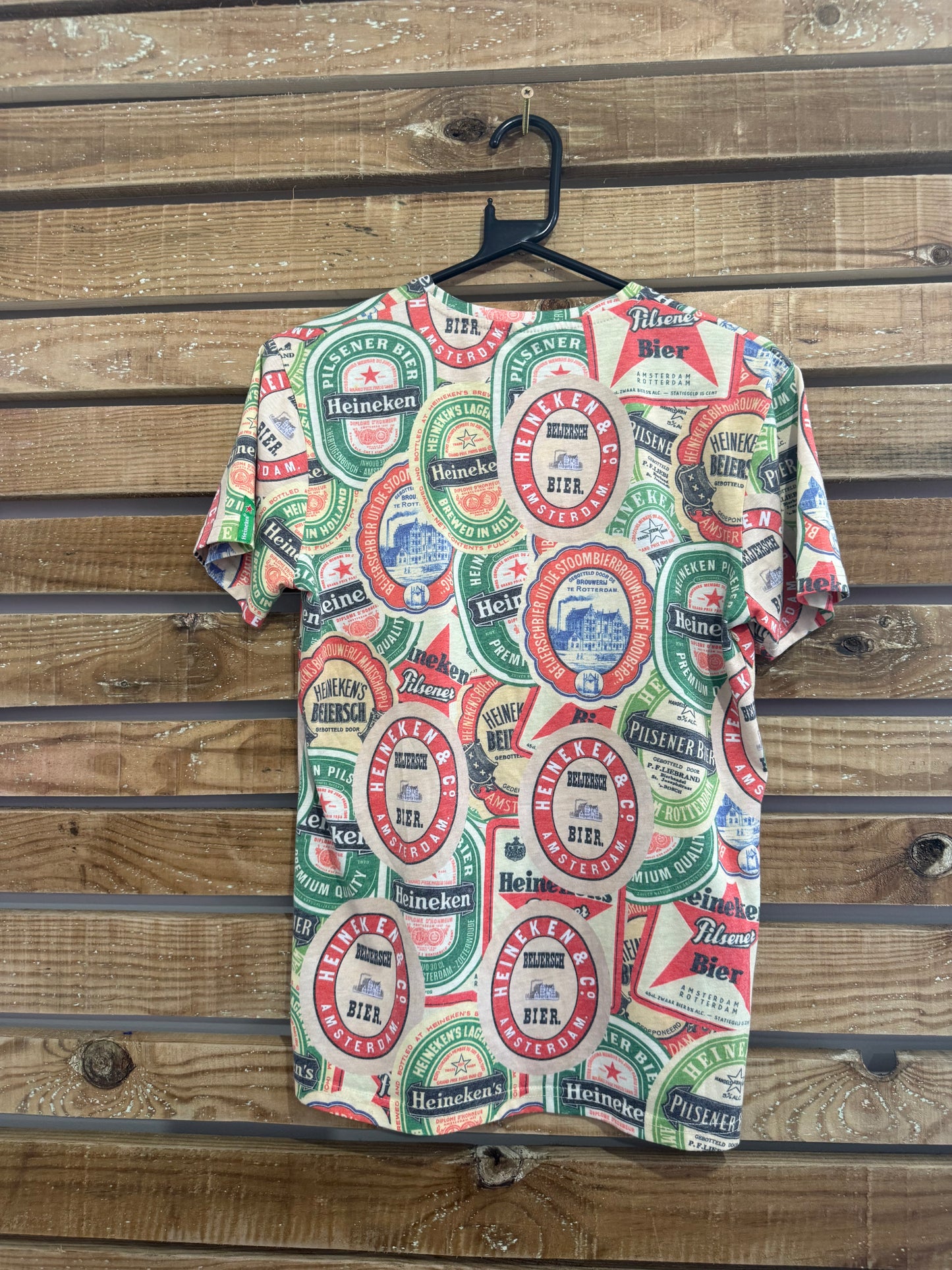 Vintage 90s Heineken print motif T-shirt. Size Small.