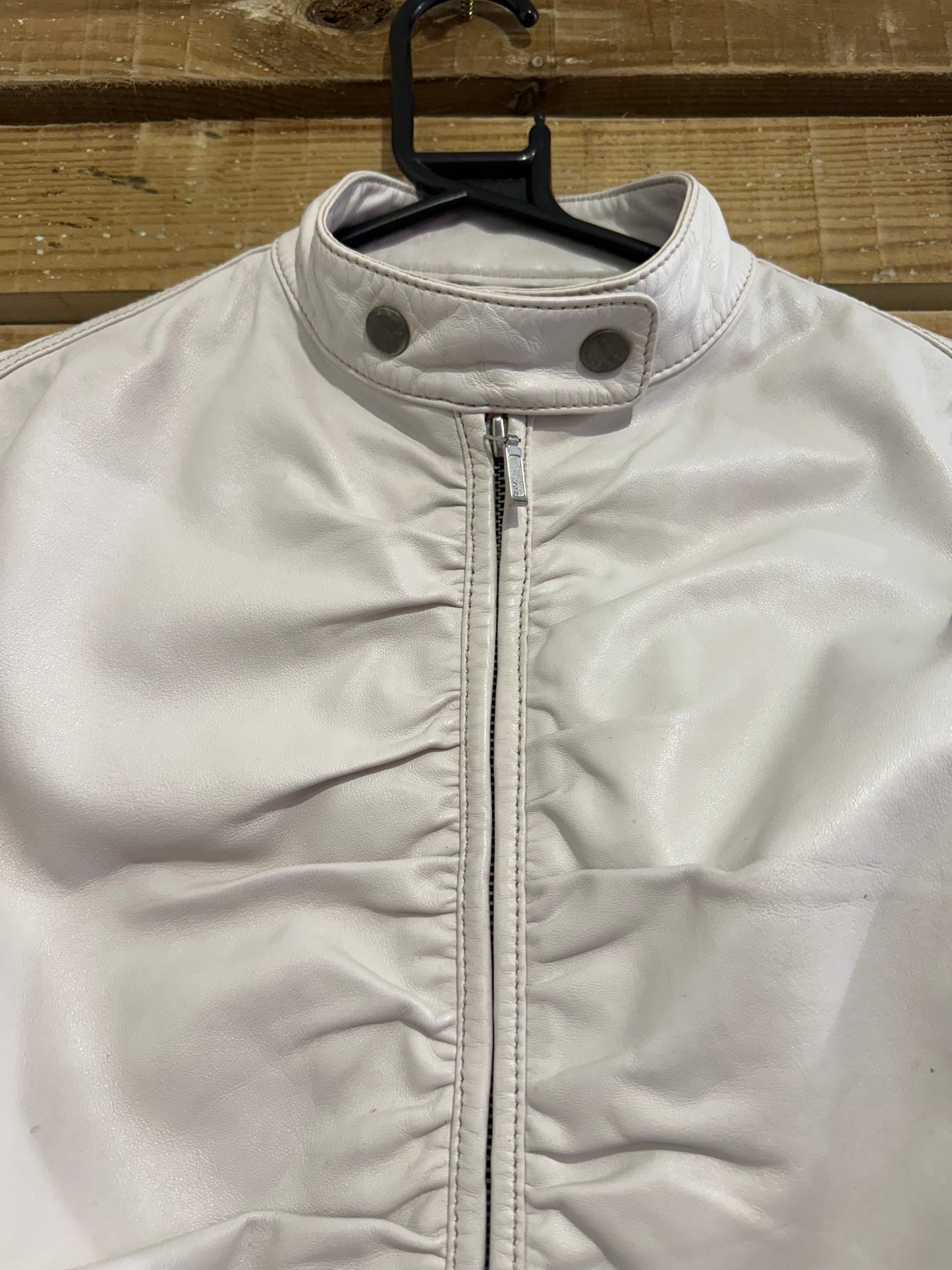 Vintage Y2K white ruched leather bomber jacket. Size 10-12.