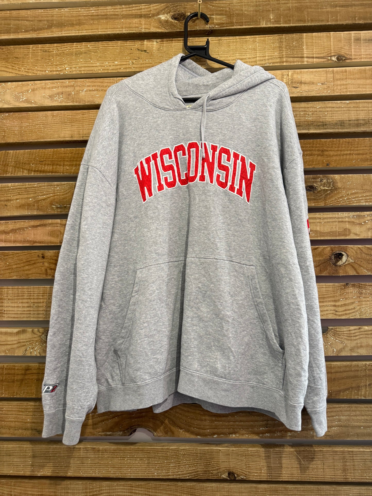 Vintage Y2K Wisconsin University  hoodie/ hooded sweater. USA/ American. Grey. Size XXL