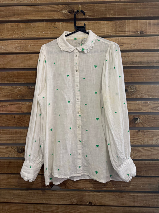 YAS linen heart scalloped collar button up blouse/ shirt. Size Medium.