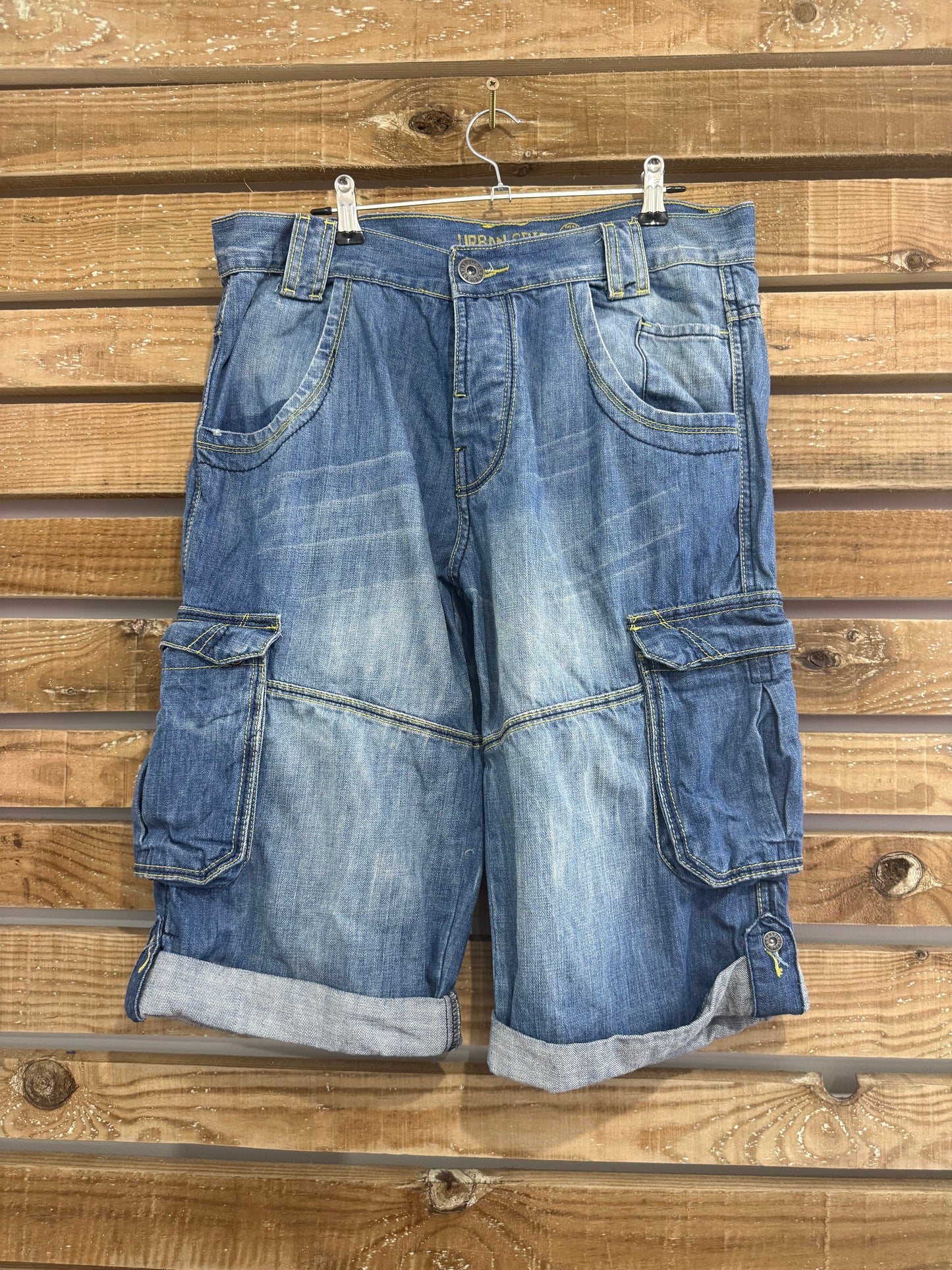 Vintage Y2K denim jorts/ shorts. Grunge/ Skate. 33” waist.