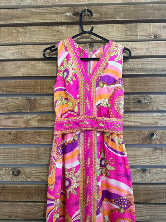 Vintage 60s/70s psychedelic print maxi dress. Summer/ Wedding/ evening/ holiday. Size UK8. Hippy/ Boho