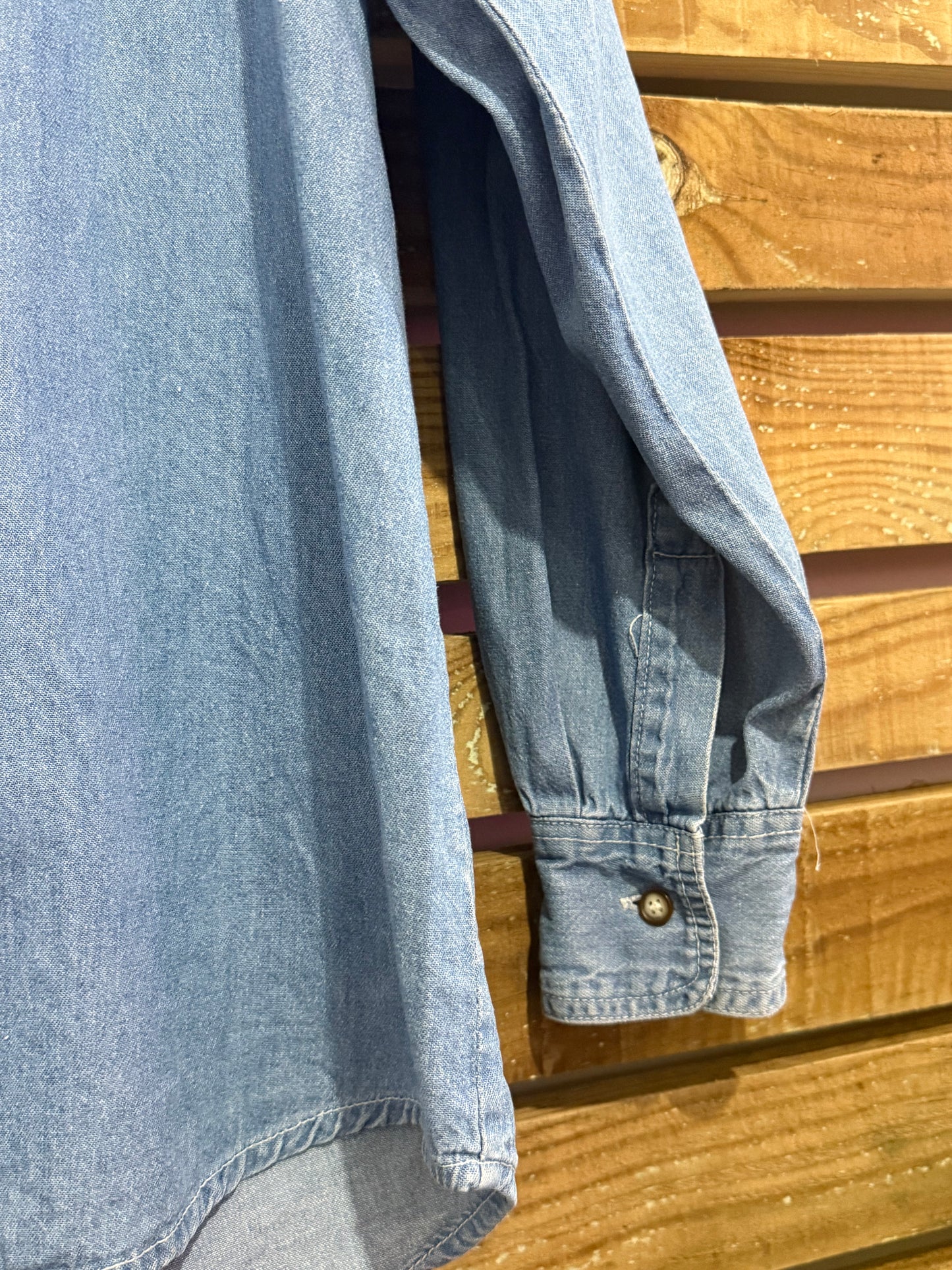 Vintage 90s Hard Rock Cafe Beijing embroidered denim shirt. Size XL.